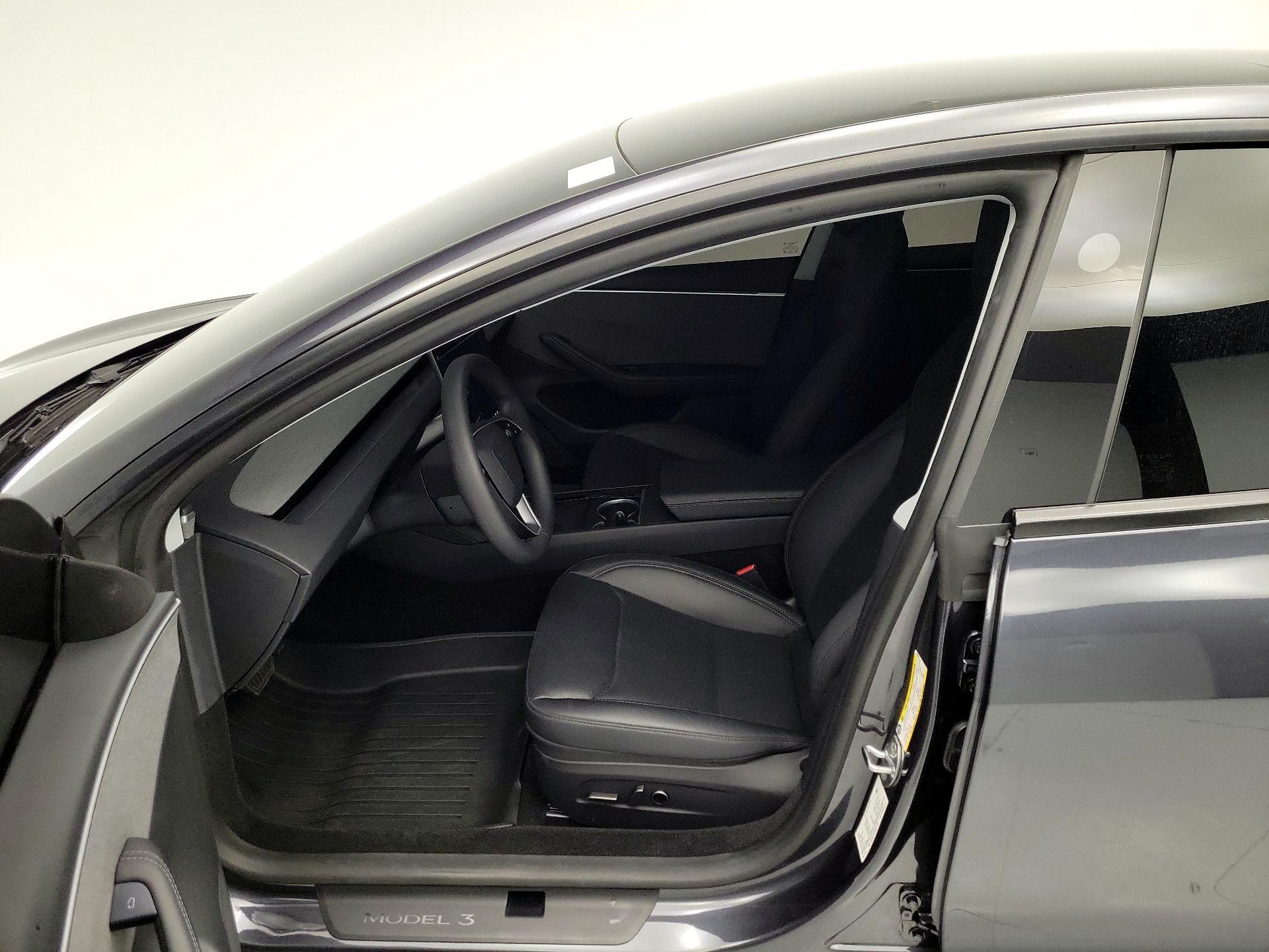 Thumbnail: 2025 Tesla Model 3 - 11