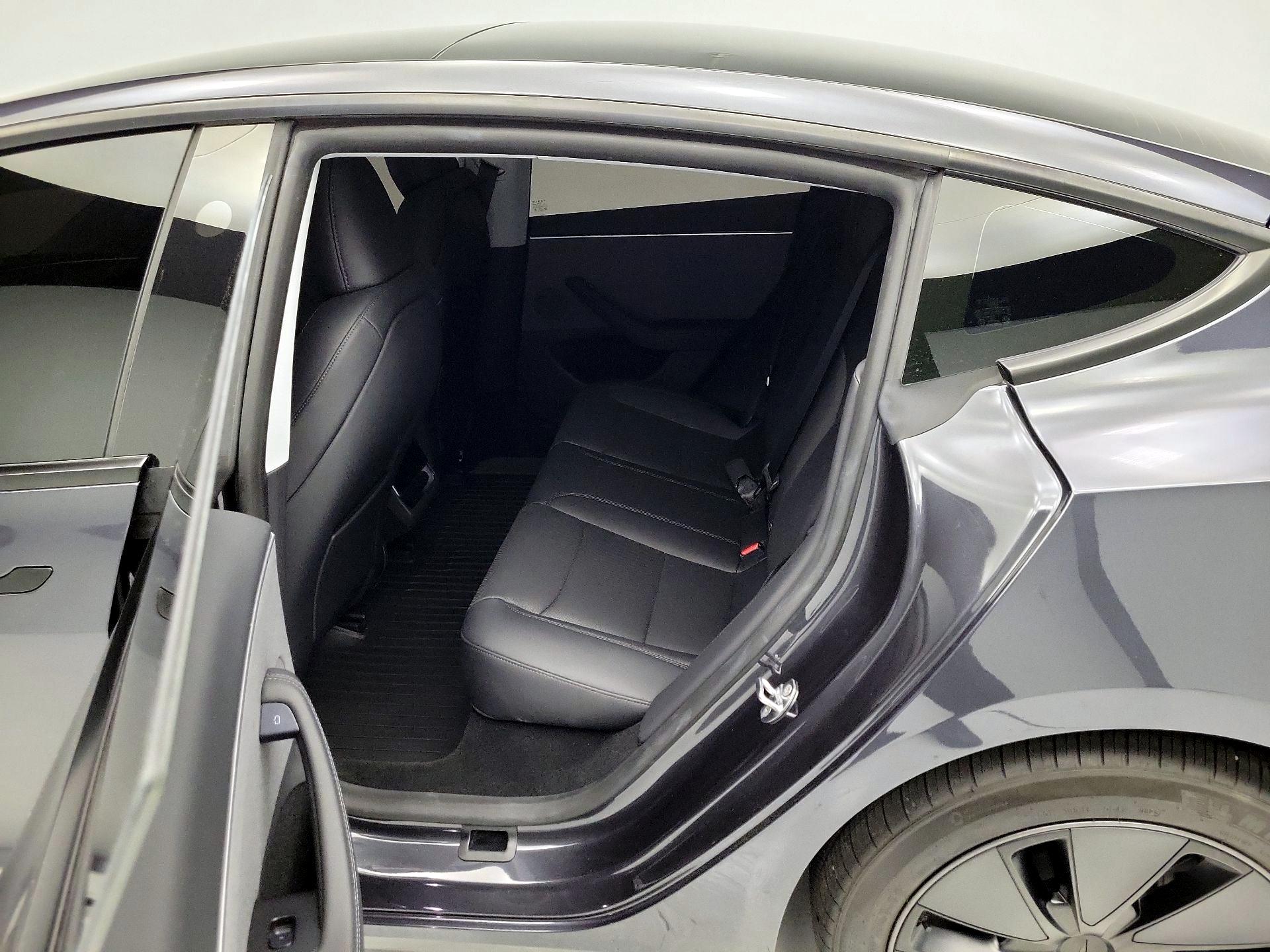 Thumbnail: 2025 Tesla Model 3 - 20
