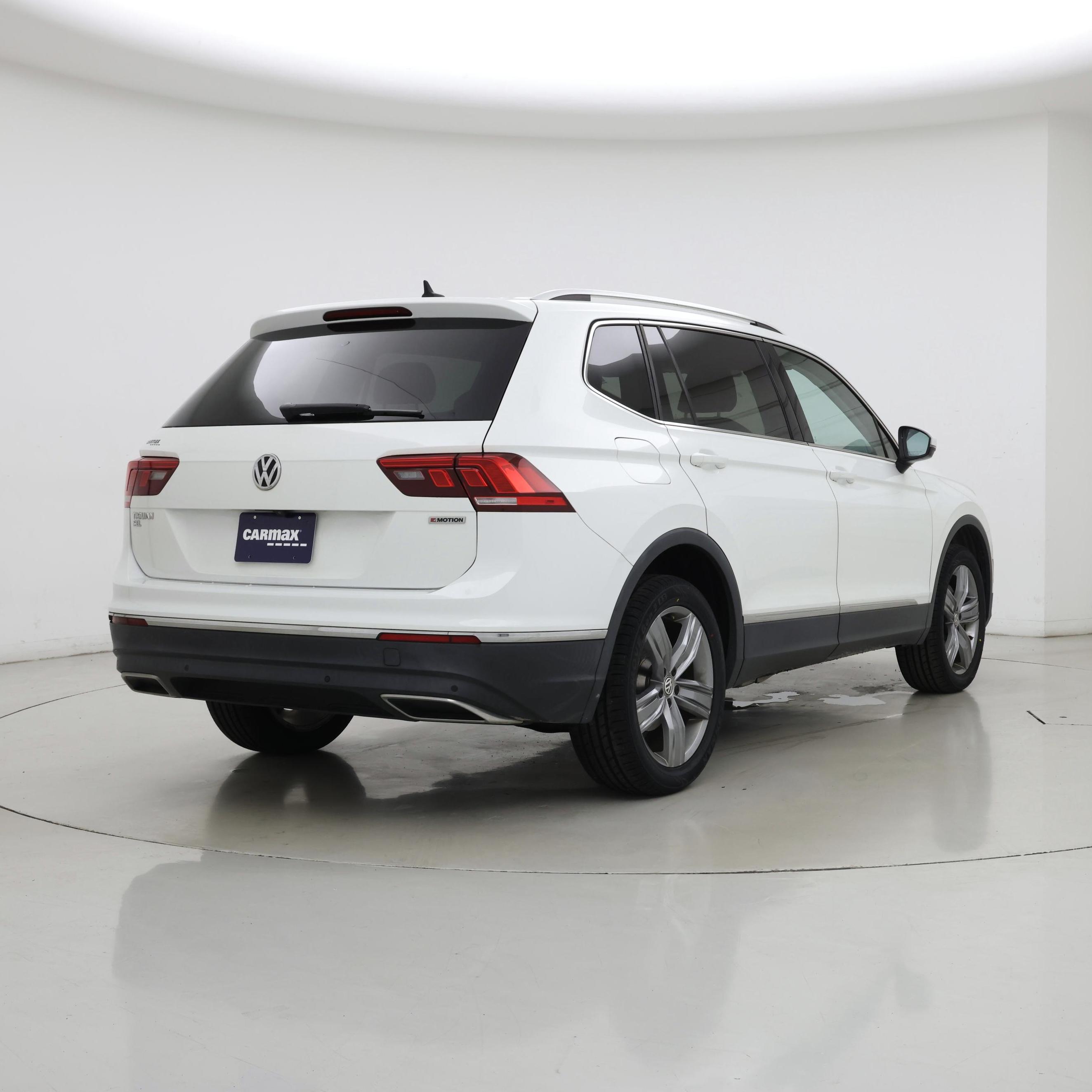 Thumbnail: 2020 Volkswagen Tiguan - 8