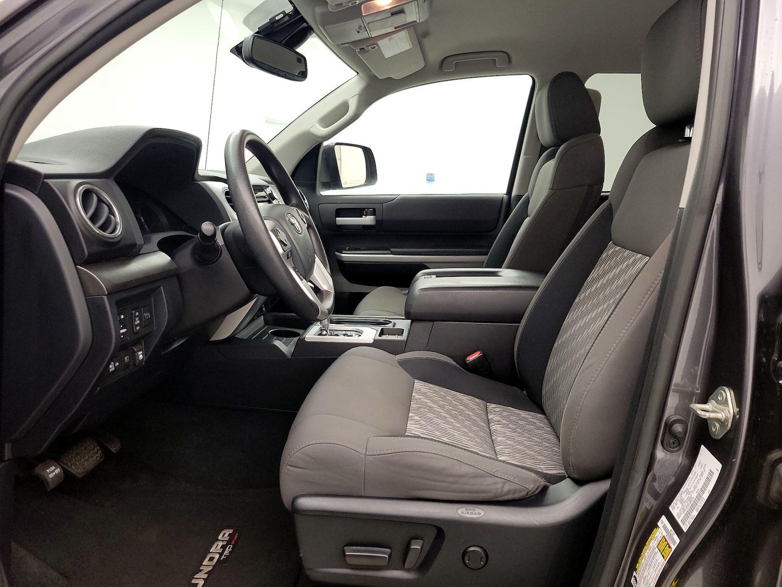 Power Seat(s) & Side Airbags