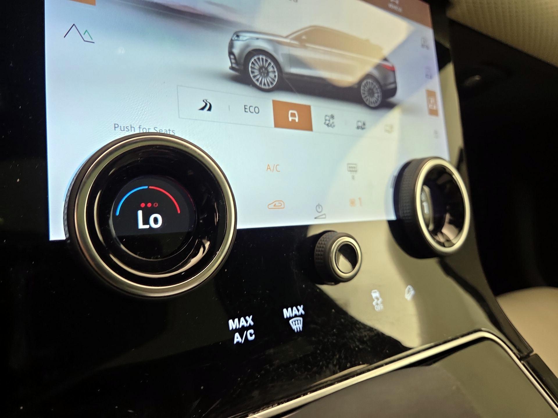 Thumbnail: 2021 Land Rover Range Rover Velar - 17