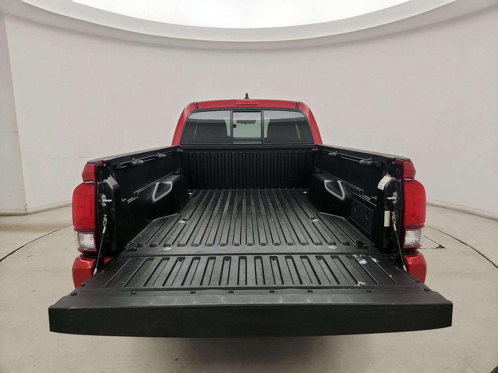 Thumbnail: 2021 Toyota Tacoma - 20
