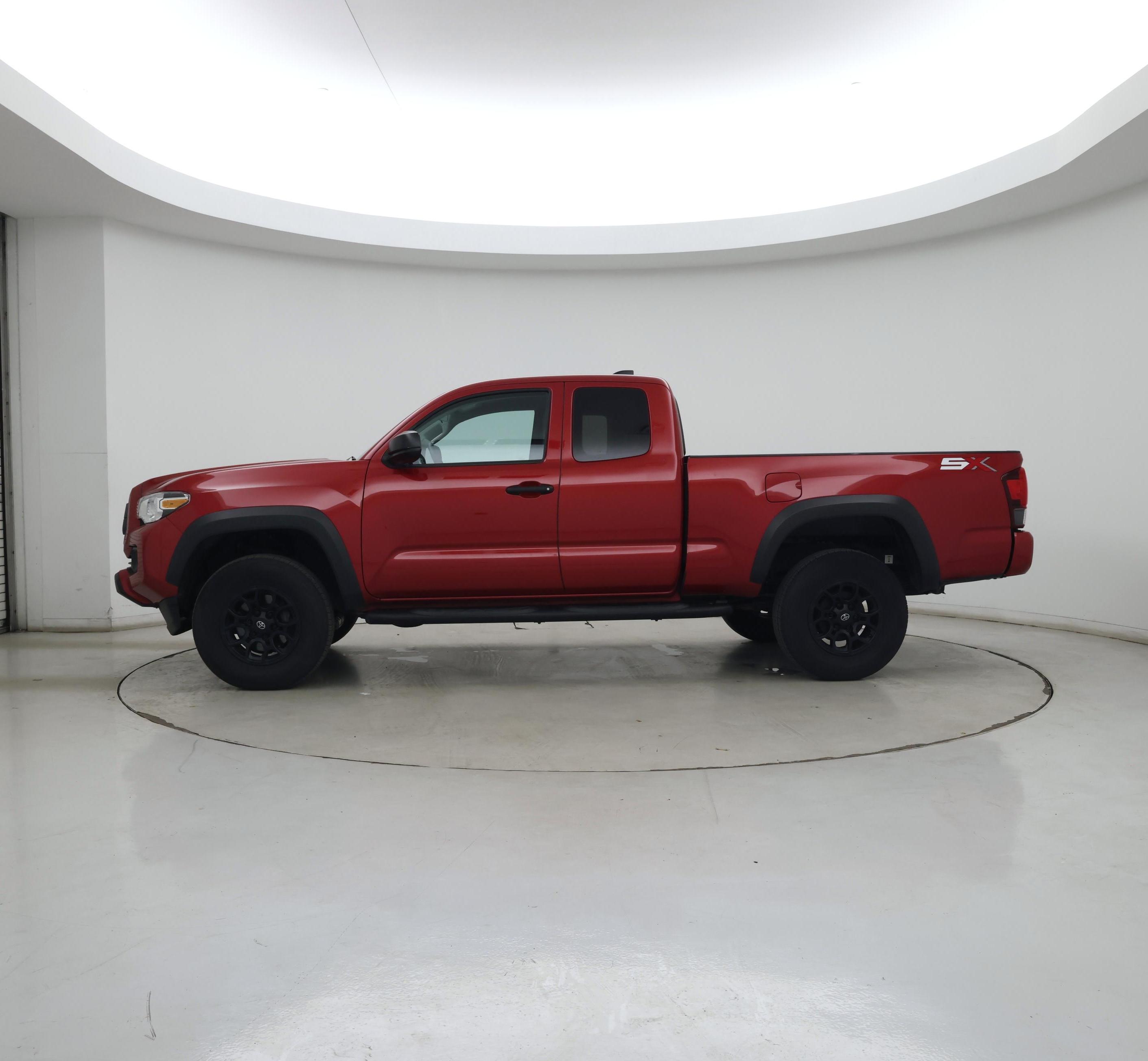 Thumbnail: 2021 Toyota Tacoma - 3