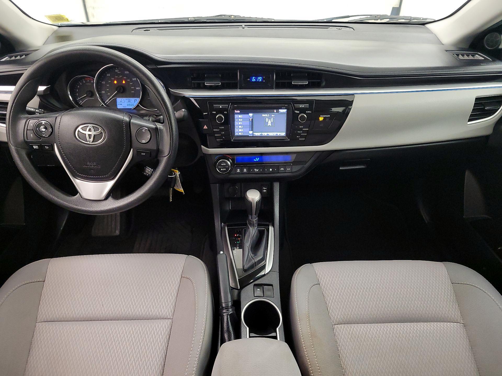 Thumbnail: 2015 Toyota Corolla - 9