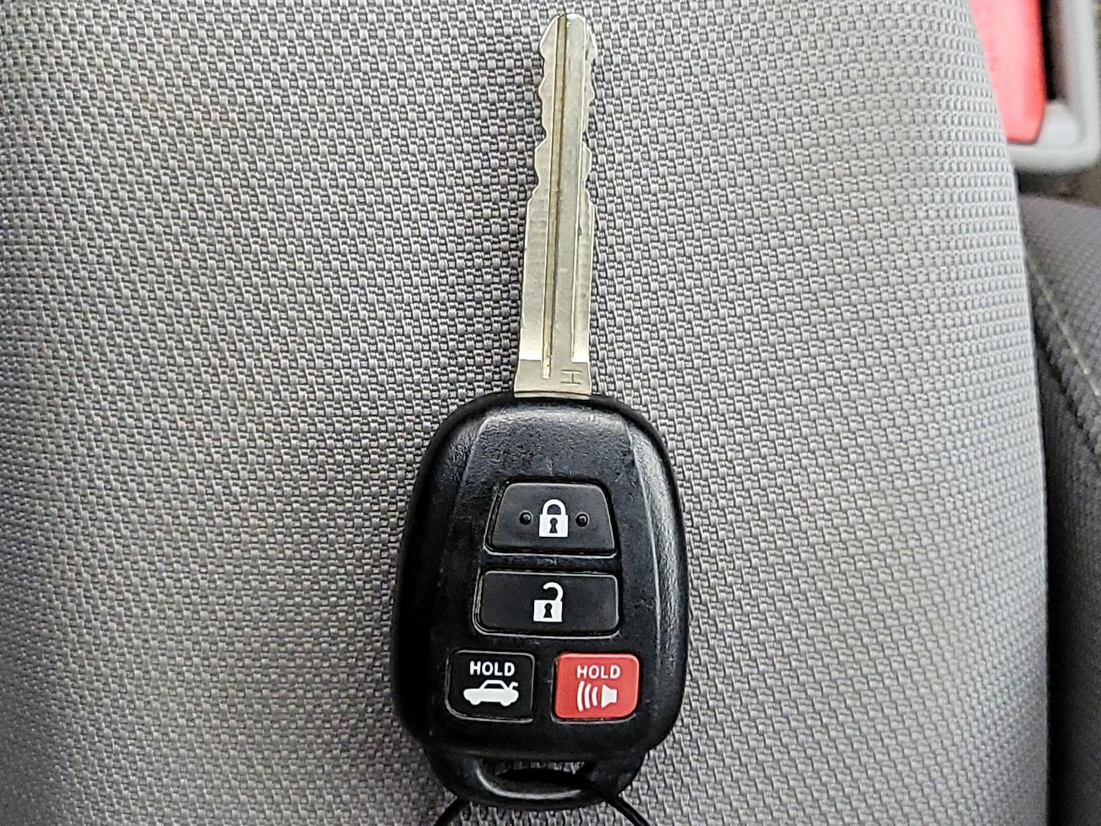 2015 Toyota Corolla LE - Photo 23