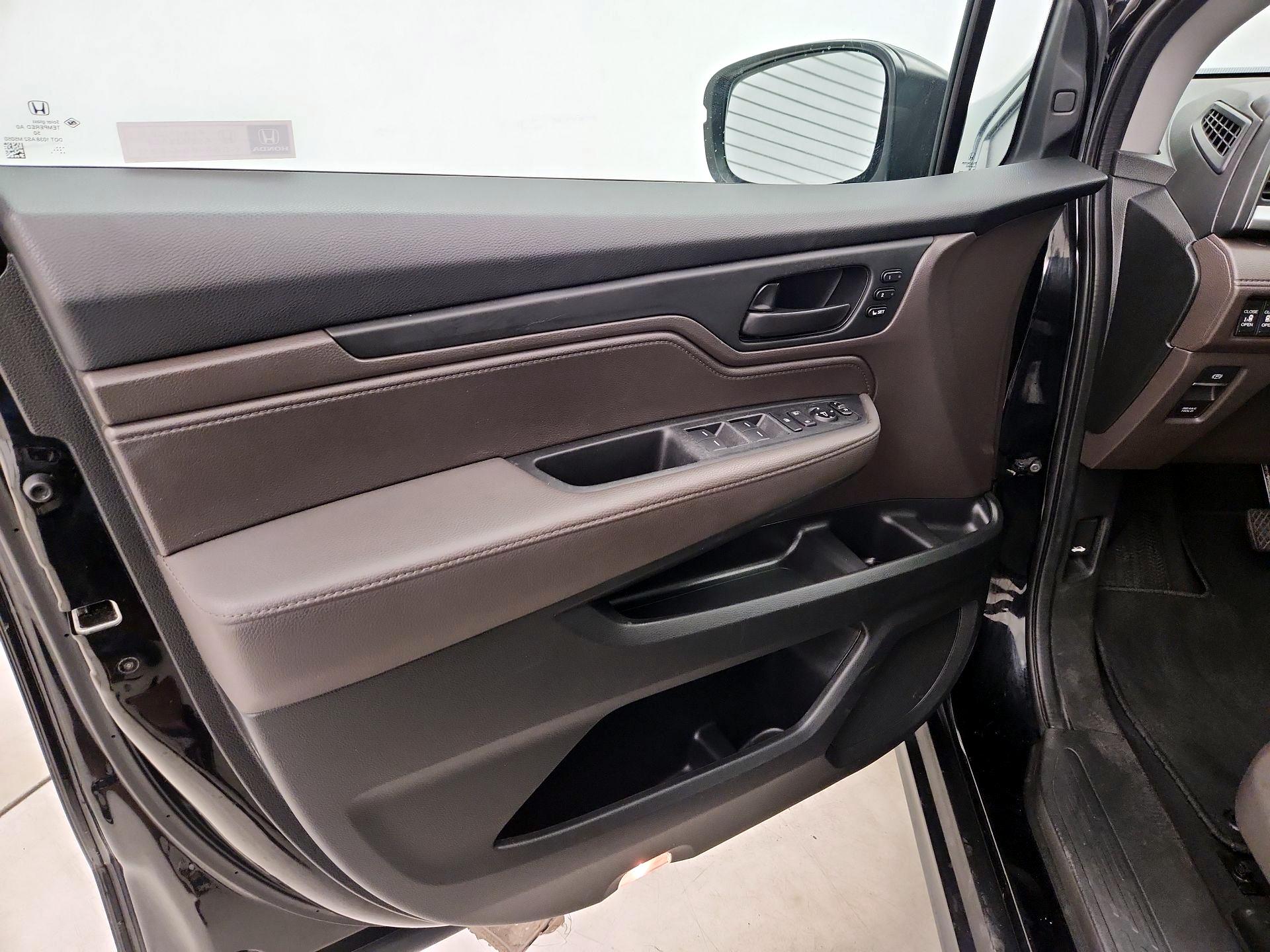 Thumbnail: 2019 Honda Odyssey - 12
