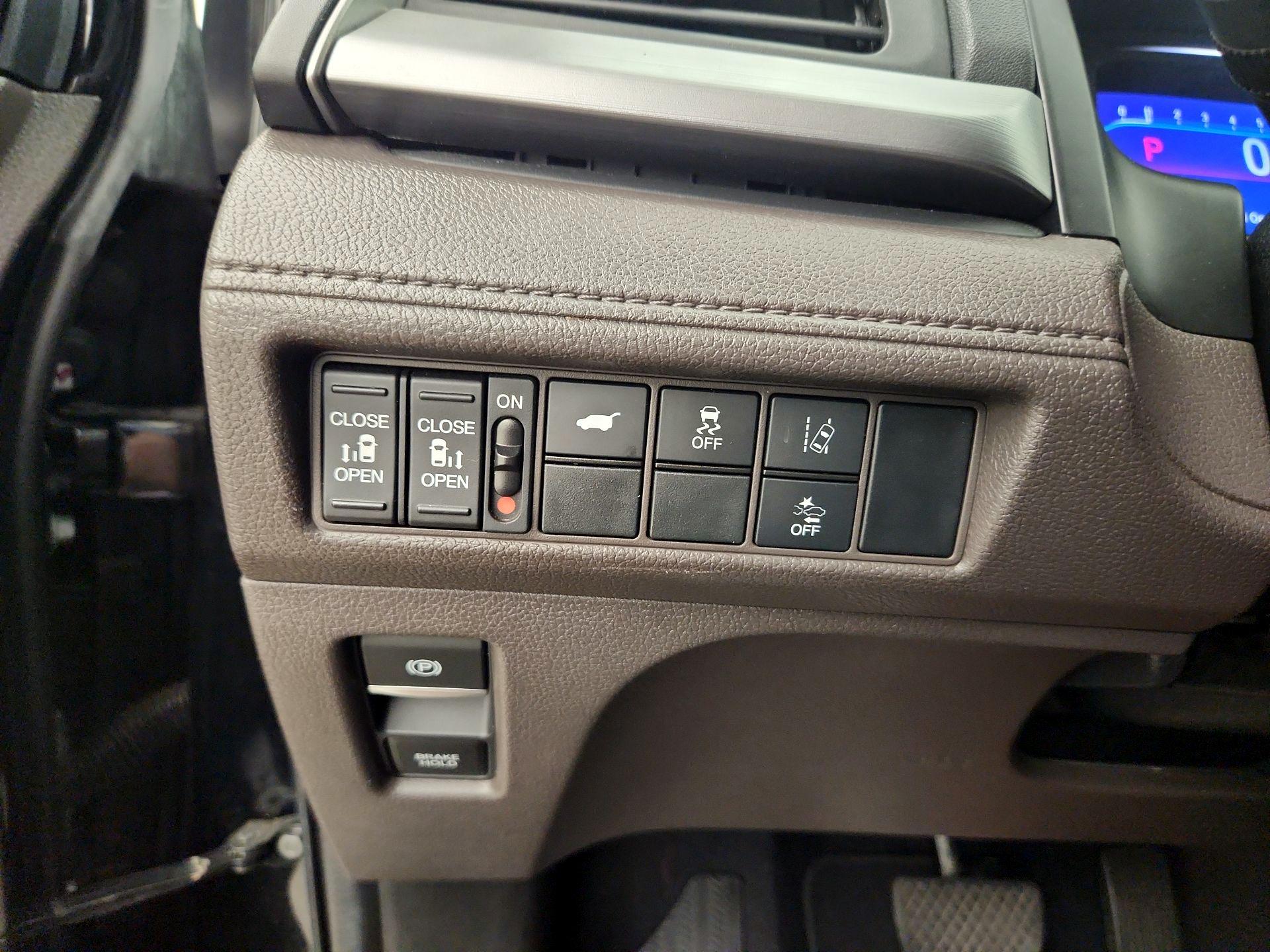 Thumbnail: 2019 Honda Odyssey - 13