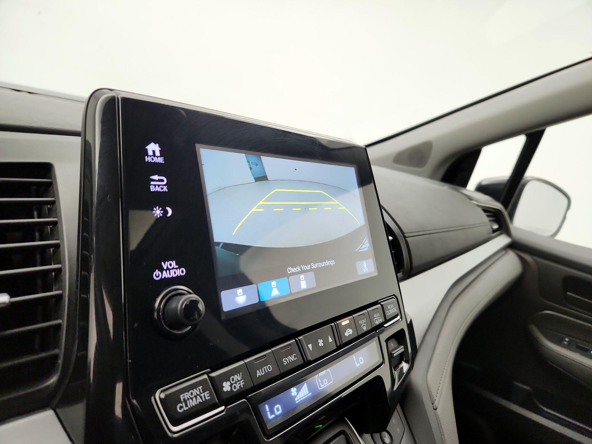 Thumbnail: 2019 Honda Odyssey - 14