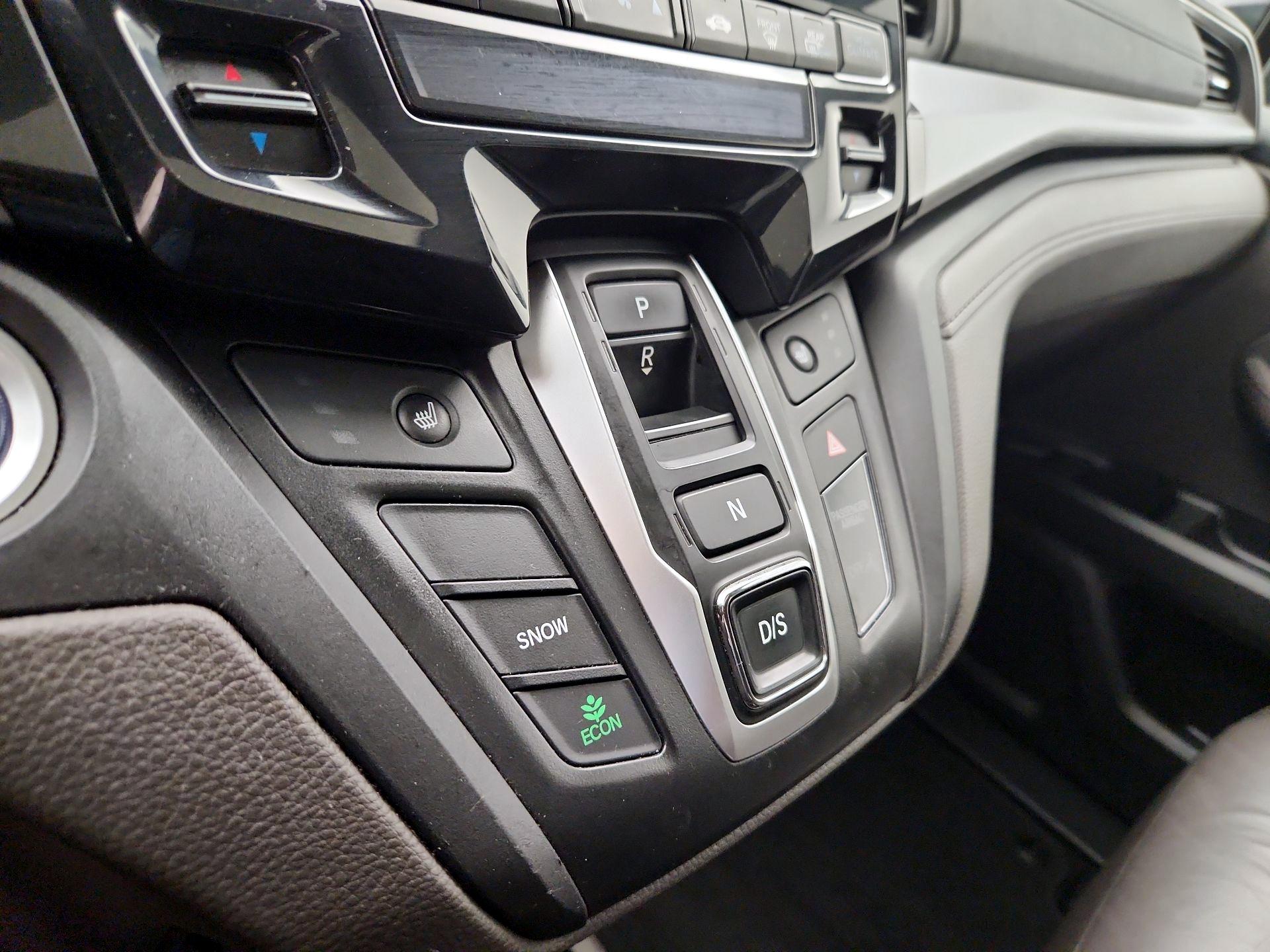Thumbnail: 2019 Honda Odyssey - 17