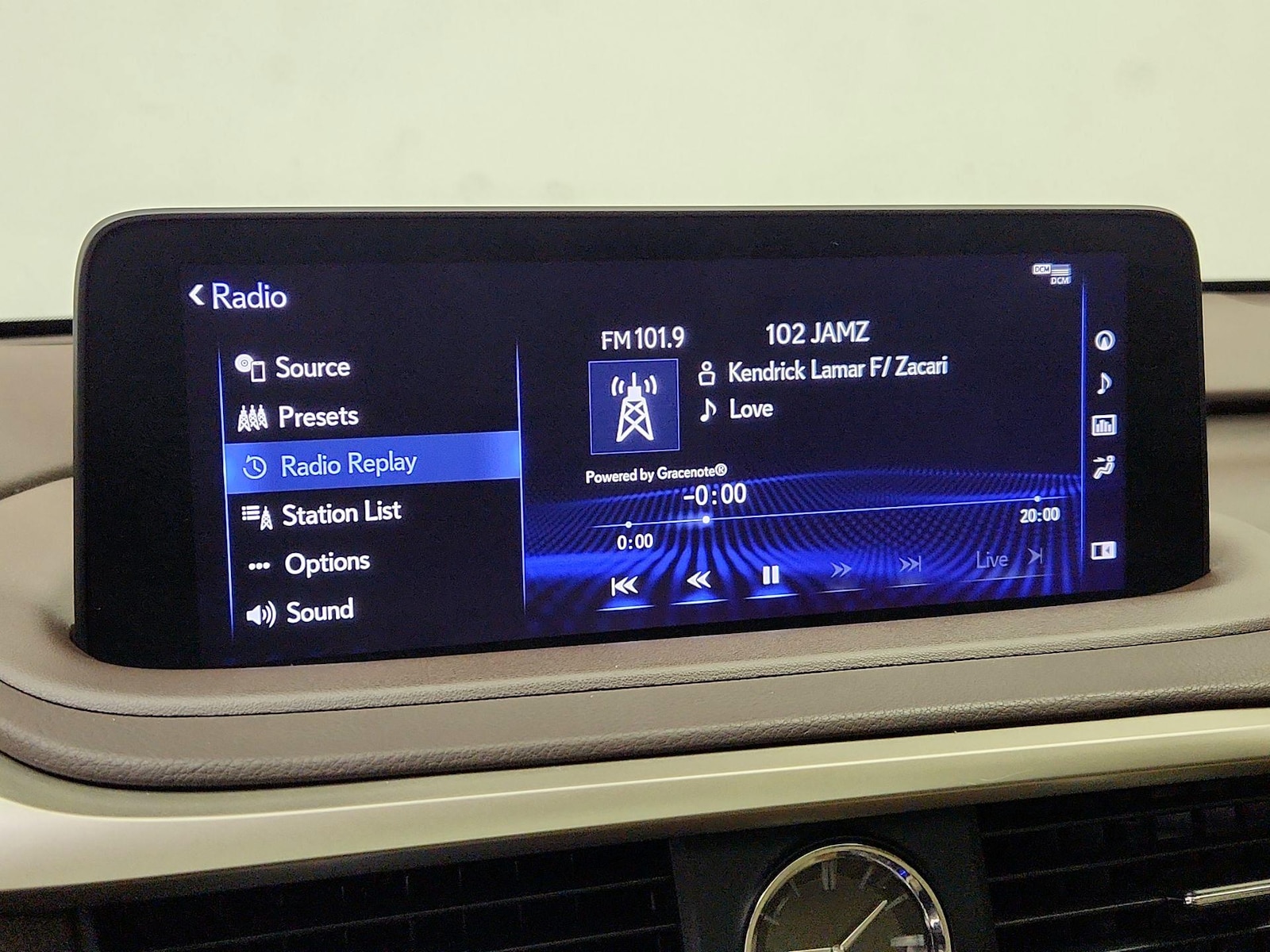 2020 Lexus RX 350 - Photo 17