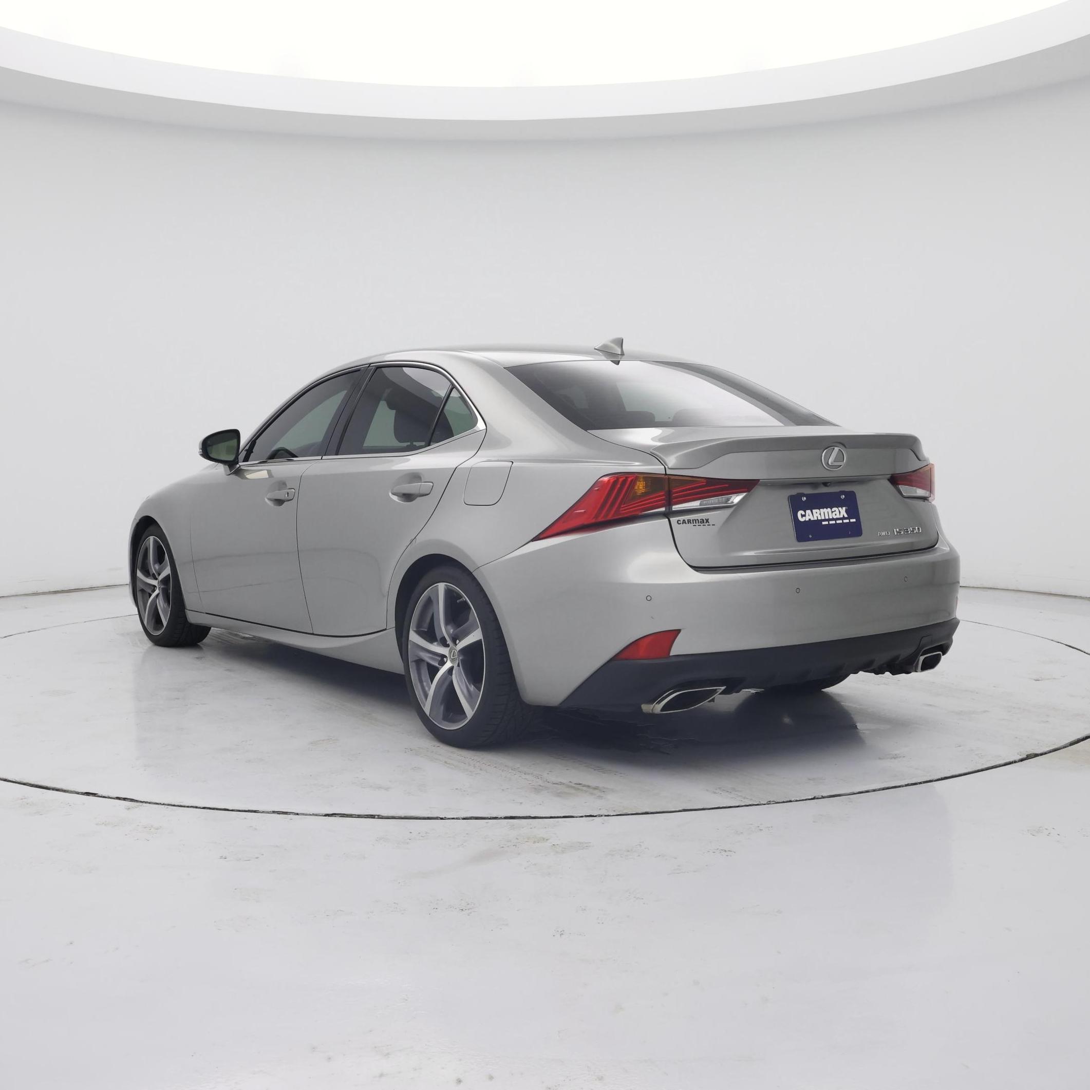 Thumbnail: 2017 Lexus IS - 2