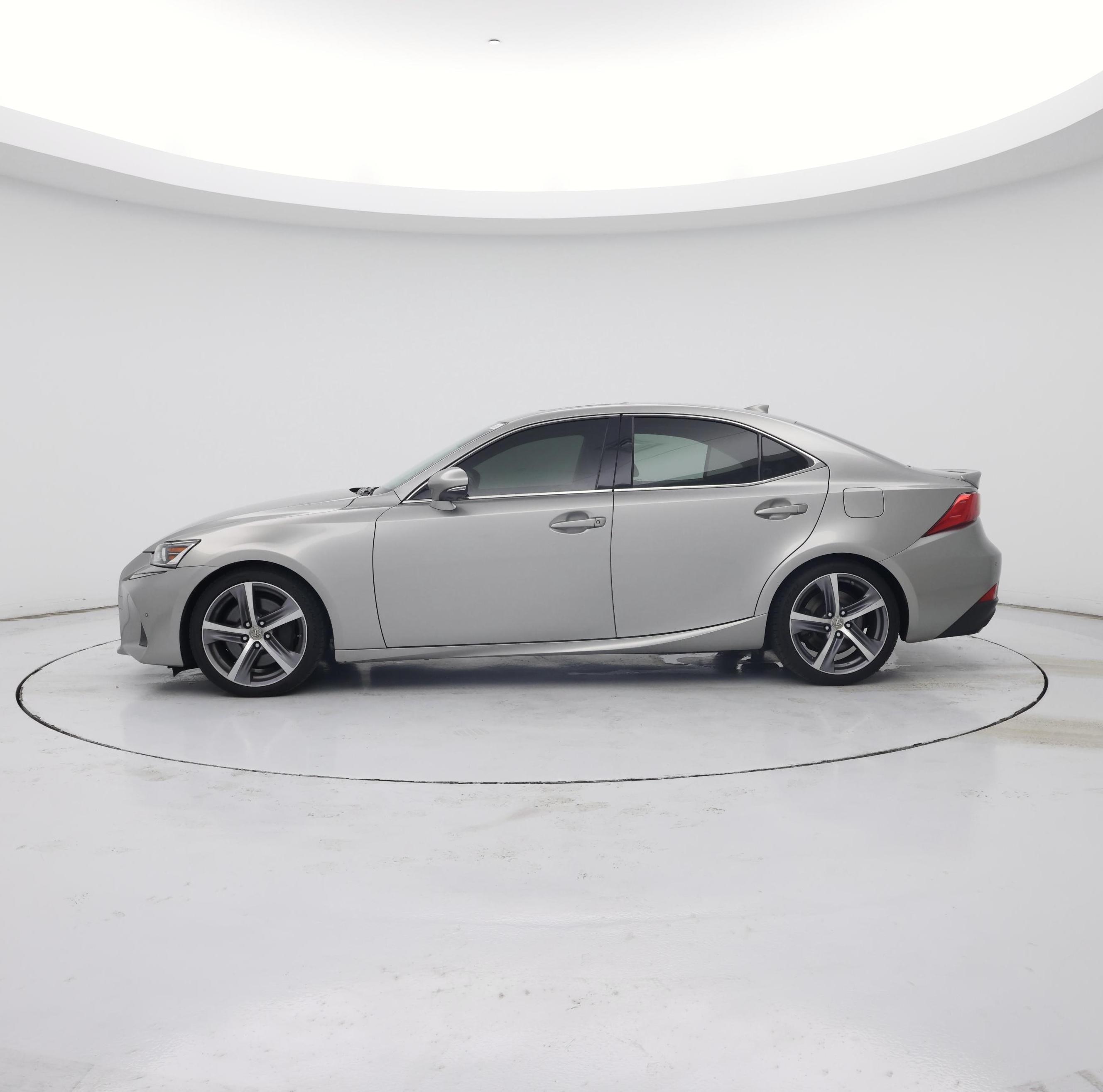 Thumbnail: 2017 Lexus IS - 3