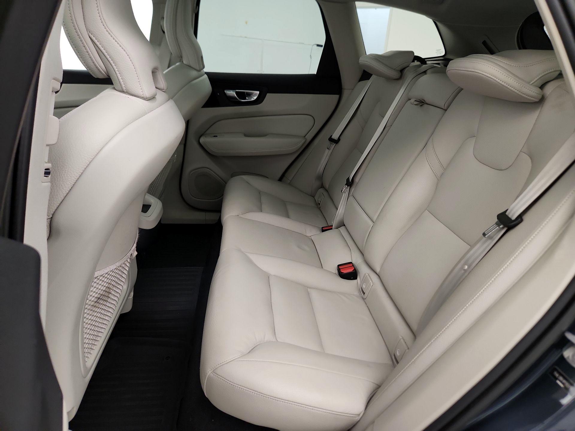 Thumbnail: 2023 Volvo XC60 - 18