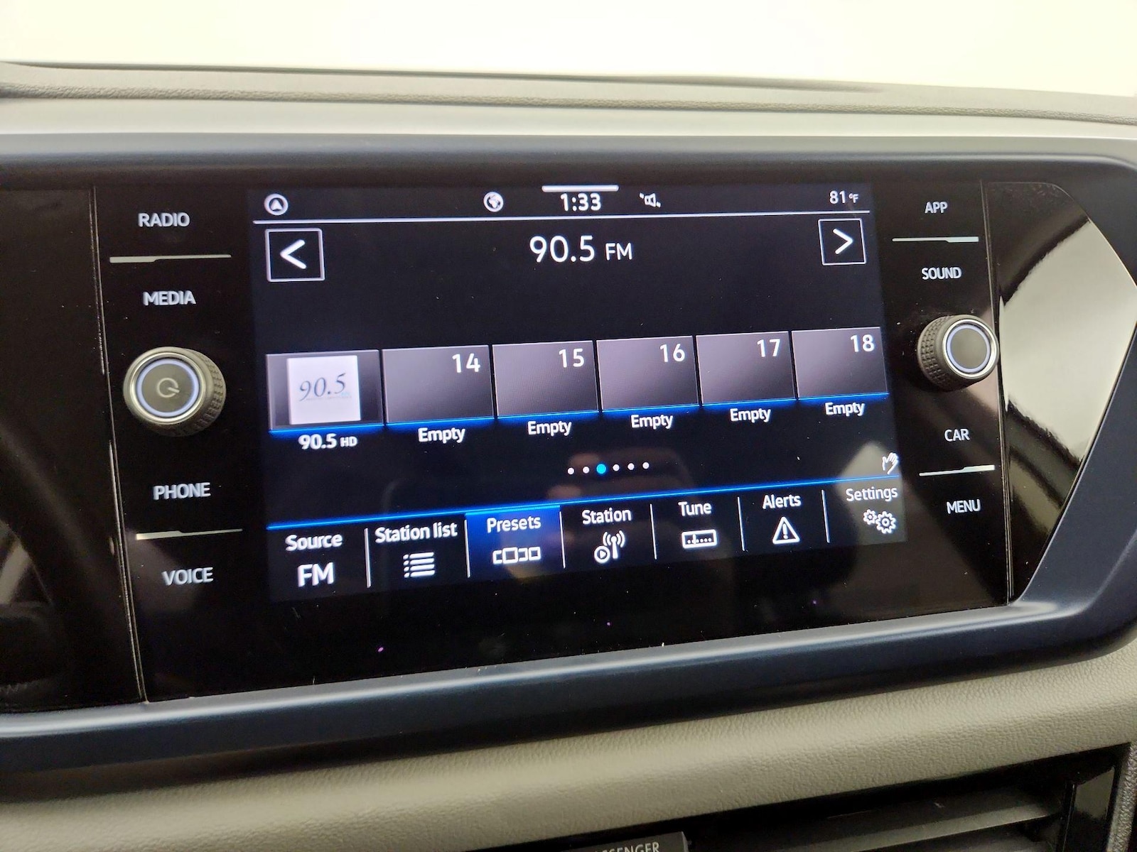 2022 Volkswagen Taos SE - Photo 16