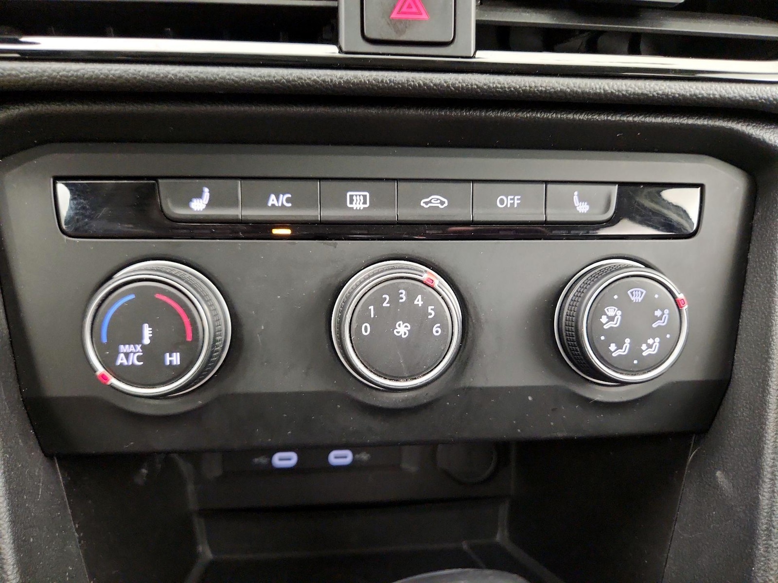 2022 Volkswagen Taos SE - Photo 17