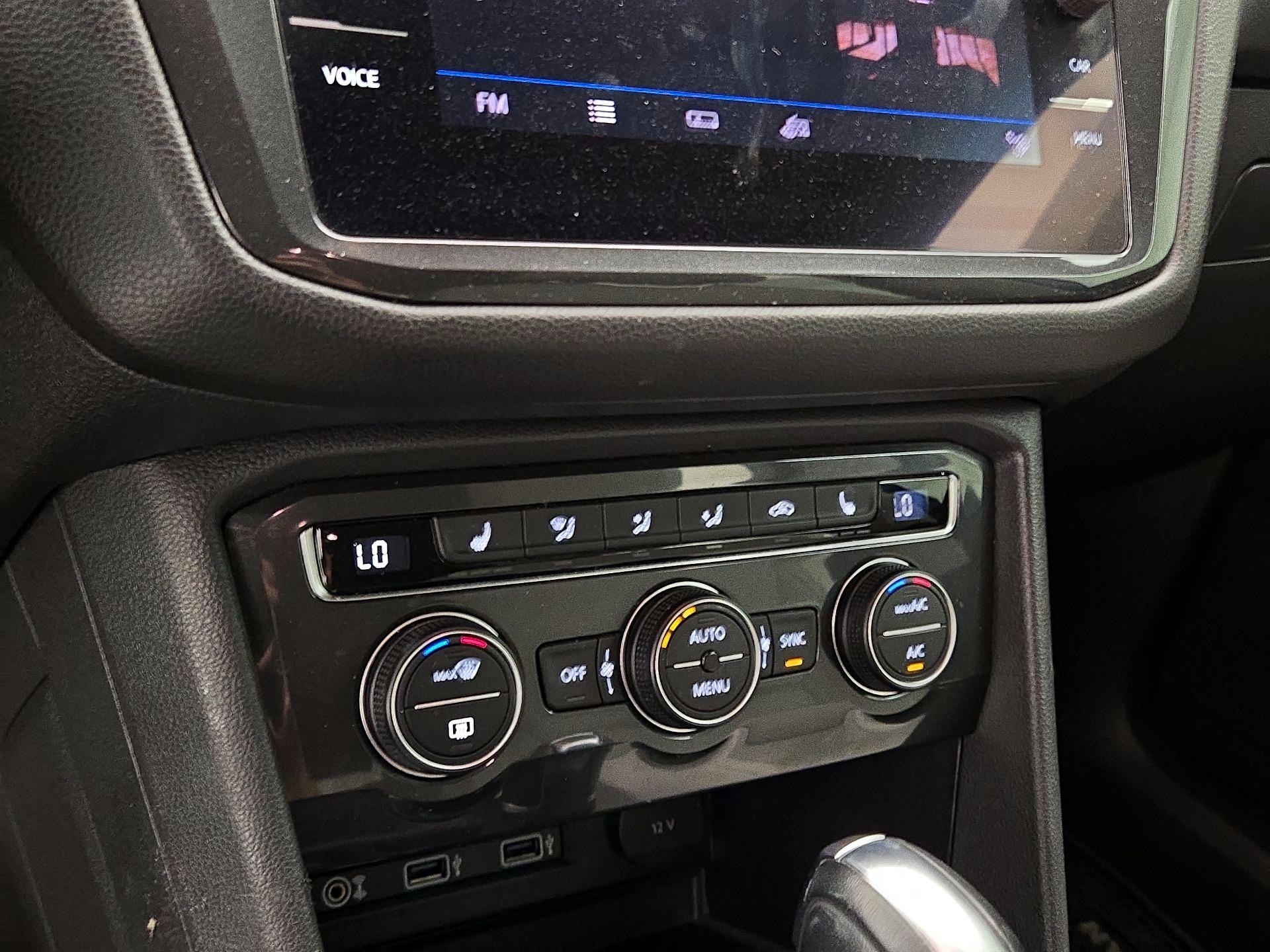 Thumbnail: 2018 Volkswagen Tiguan - 16