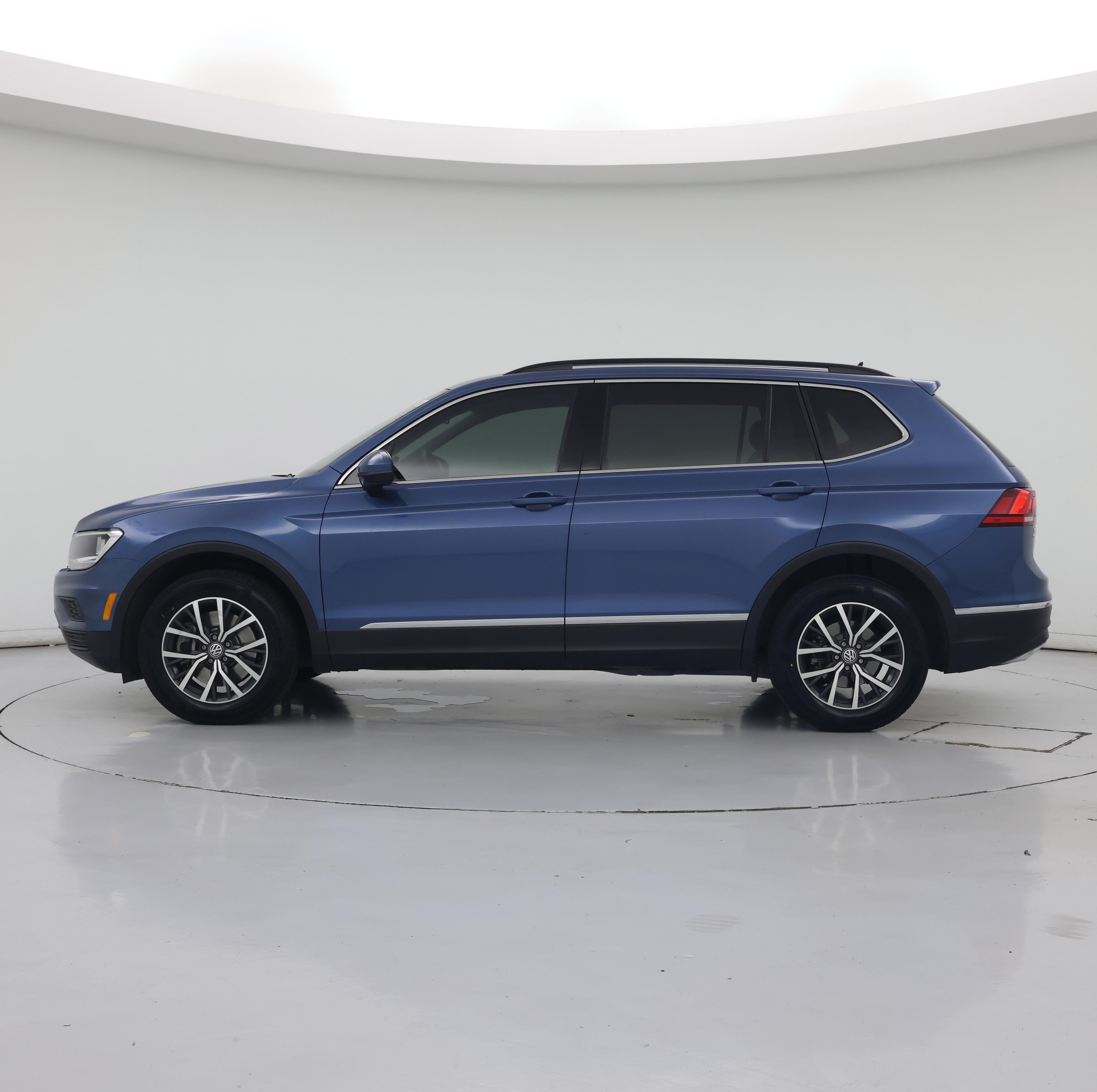 Thumbnail: 2018 Volkswagen Tiguan - 3