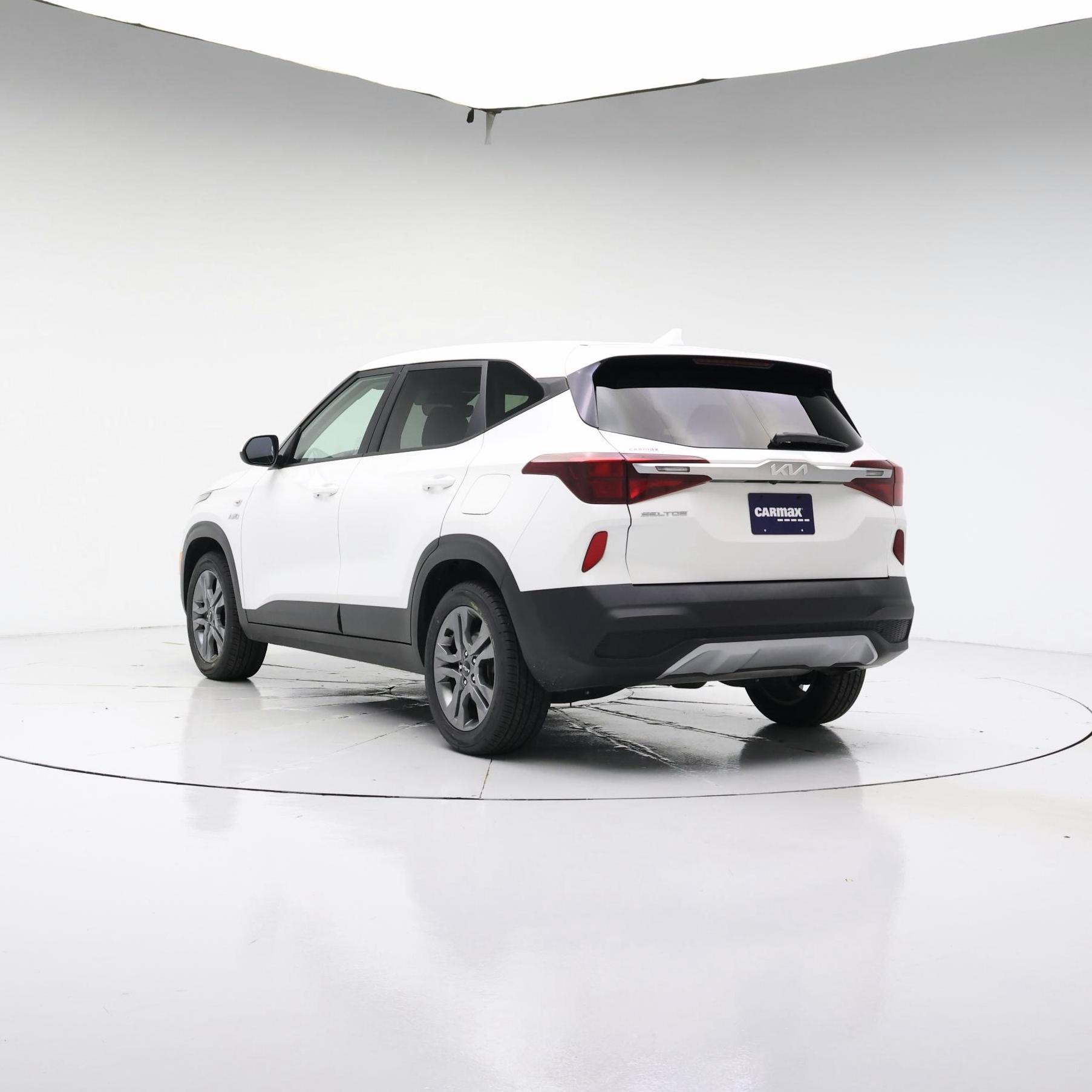 Thumbnail: 2022 Kia Seltos - 2