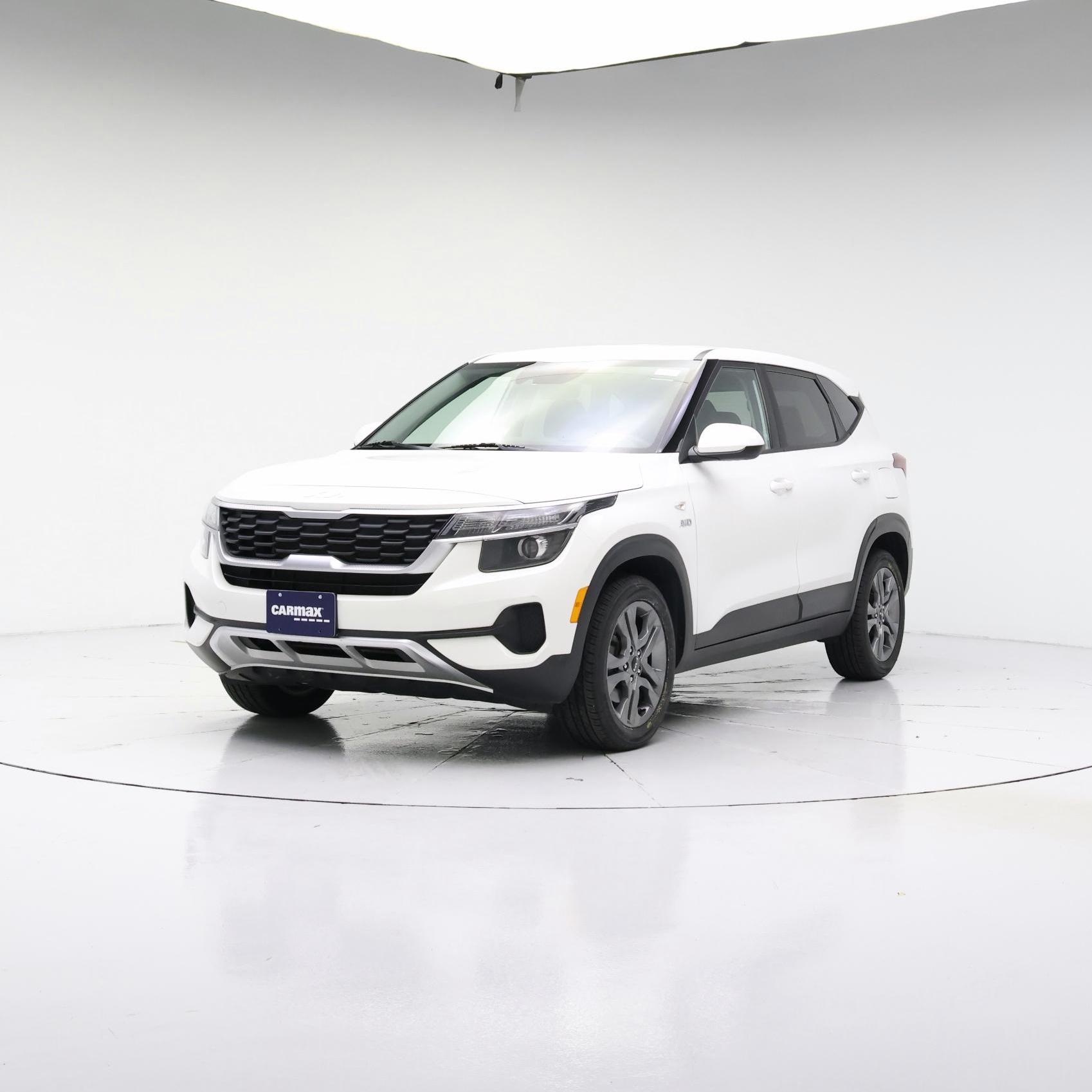 Thumbnail: 2022 Kia Seltos - 4