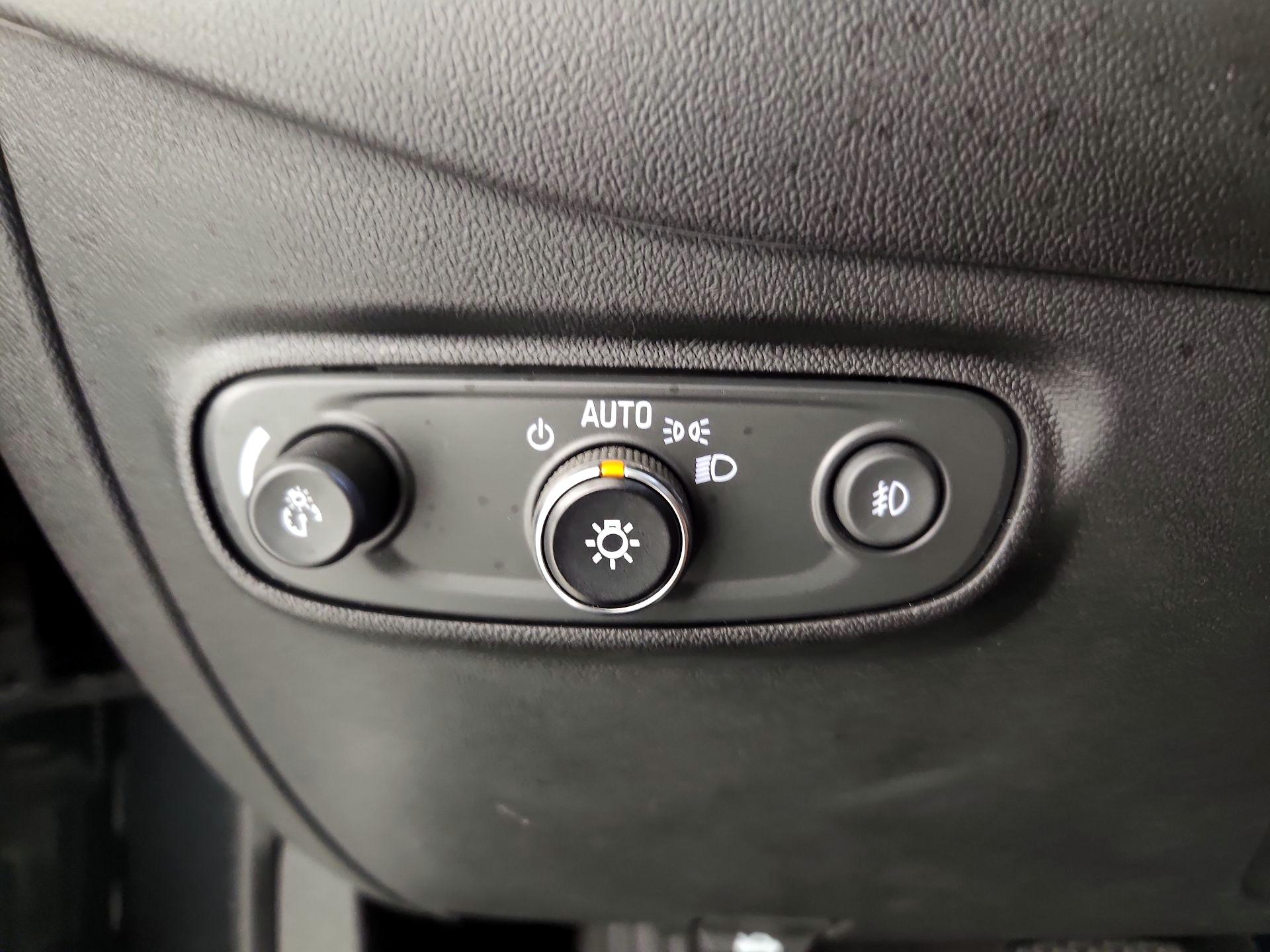 Thumbnail: 2020 Chevrolet Equinox - 13