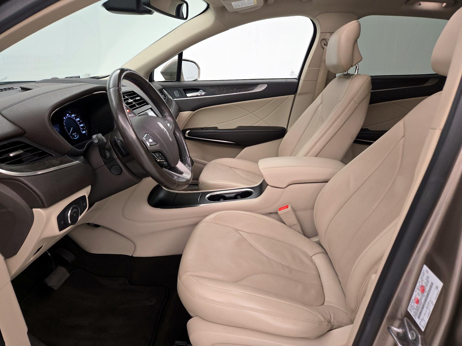 Thumbnail: 2019 Lincoln MKC - 11