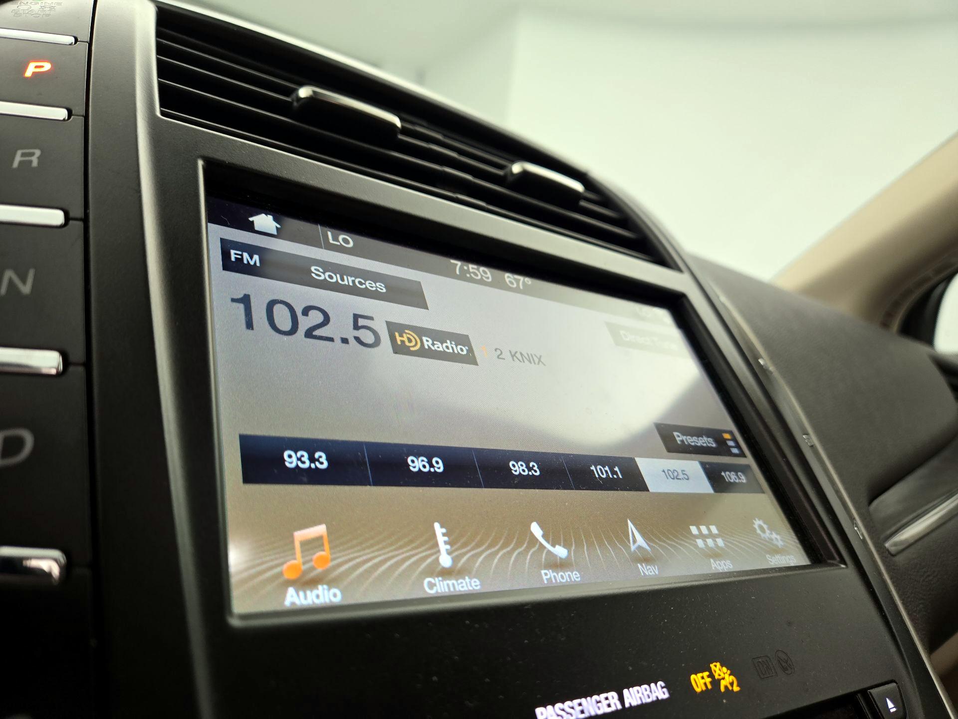 Thumbnail: 2019 Lincoln MKC - 16