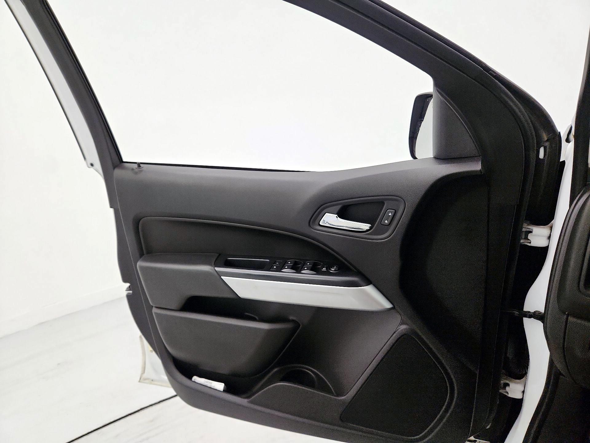Thumbnail: 2019 Chevrolet Colorado - 12