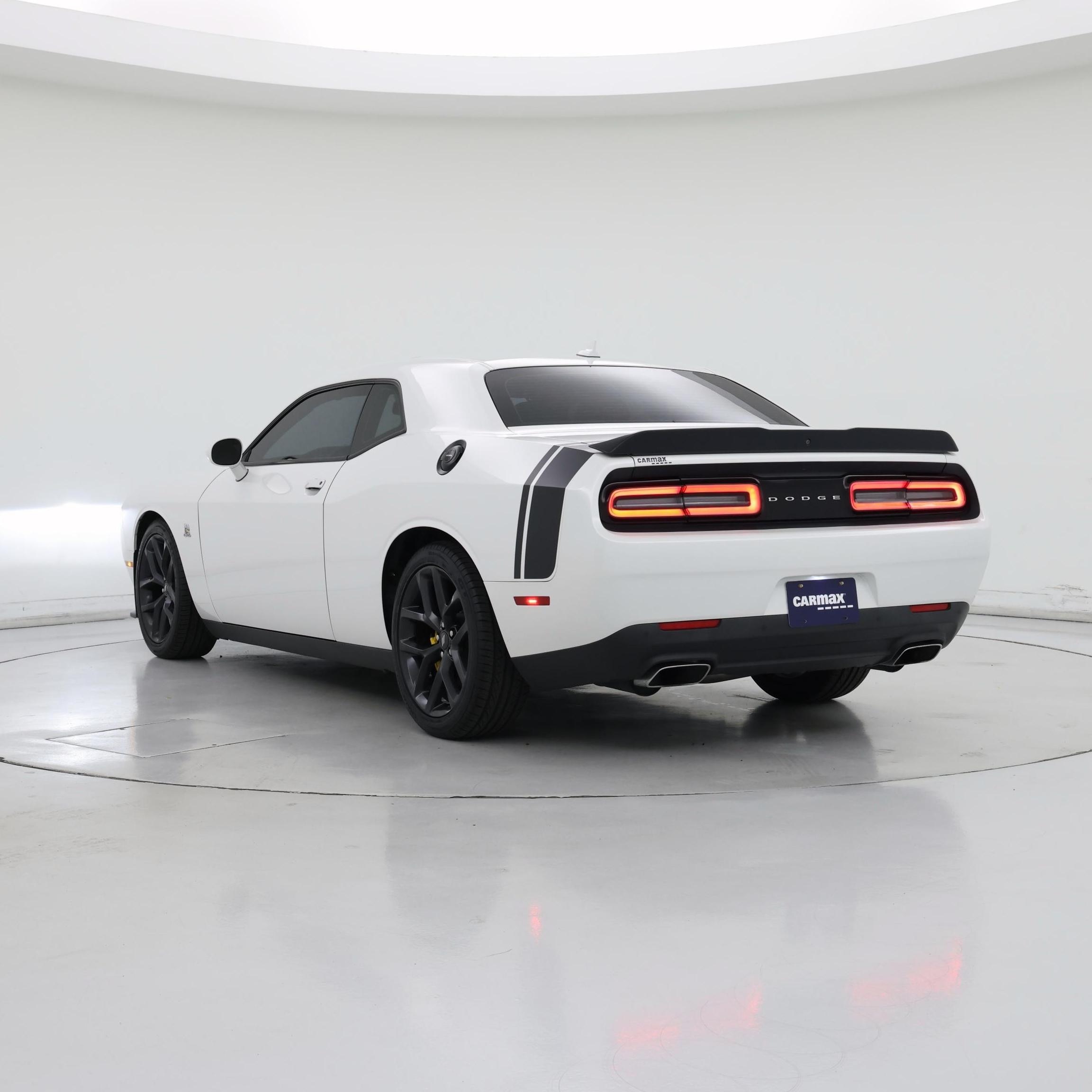 Thumbnail: 2015 Dodge Challenger - 2