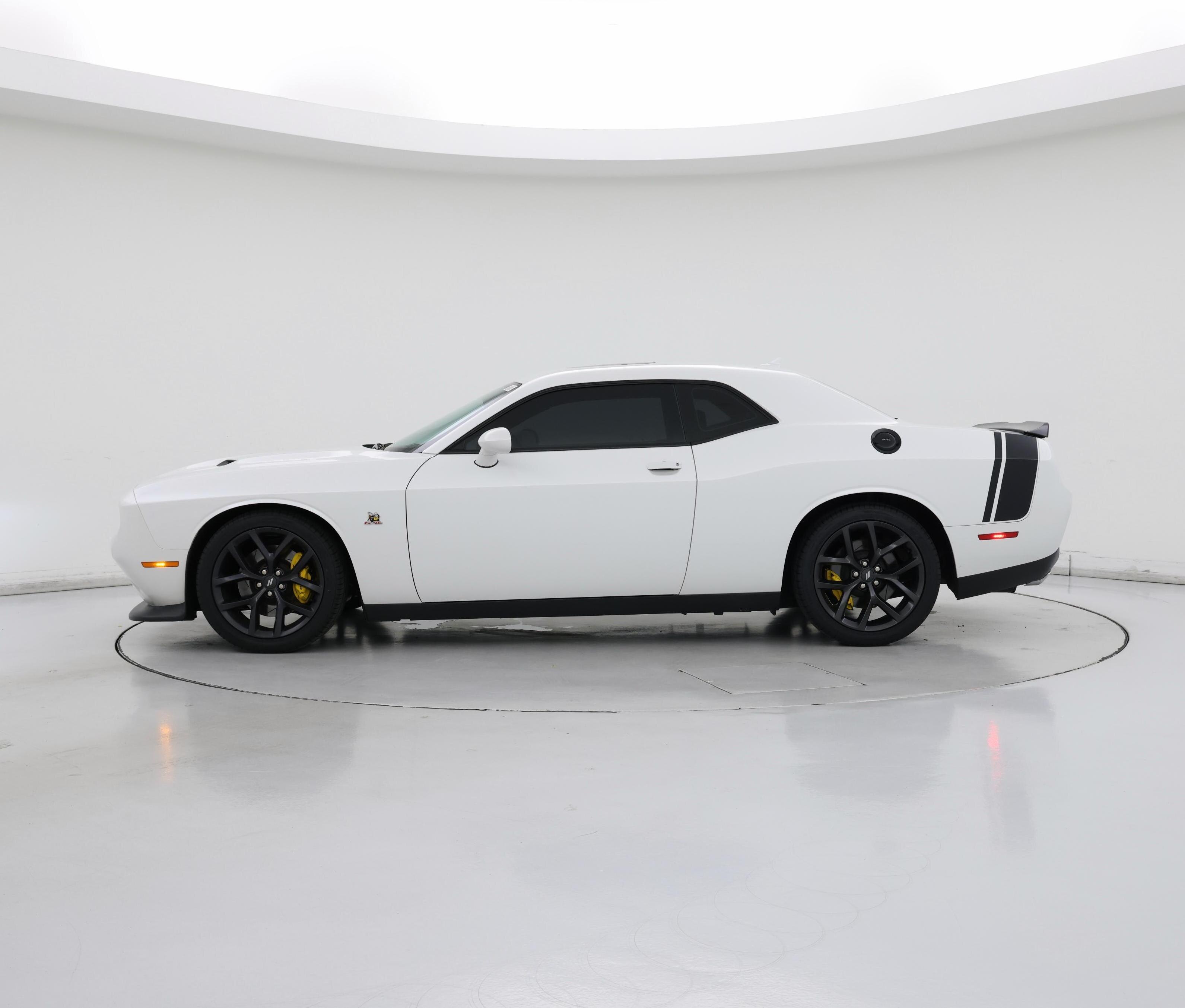 Thumbnail: 2015 Dodge Challenger - 3