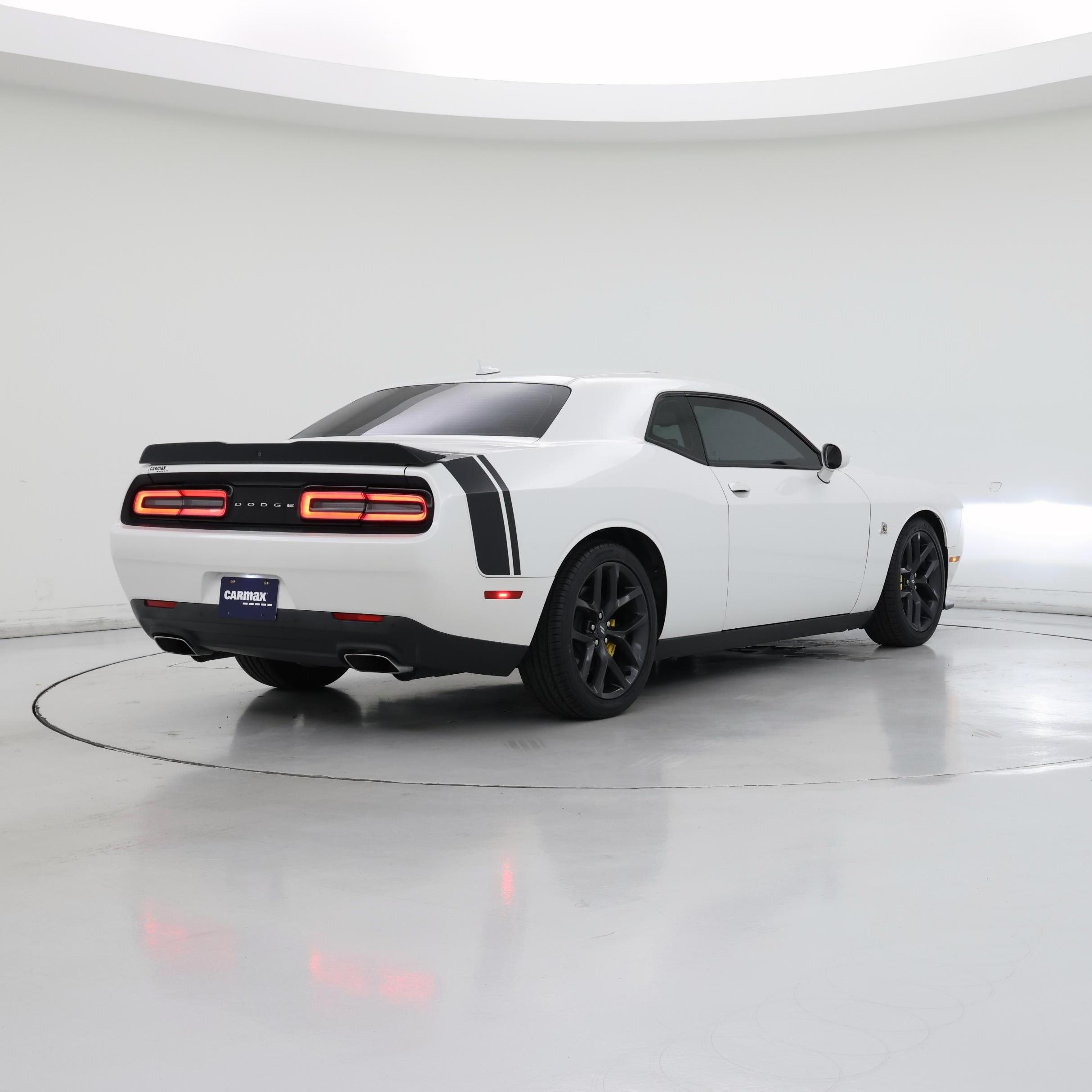Thumbnail: 2015 Dodge Challenger - 8