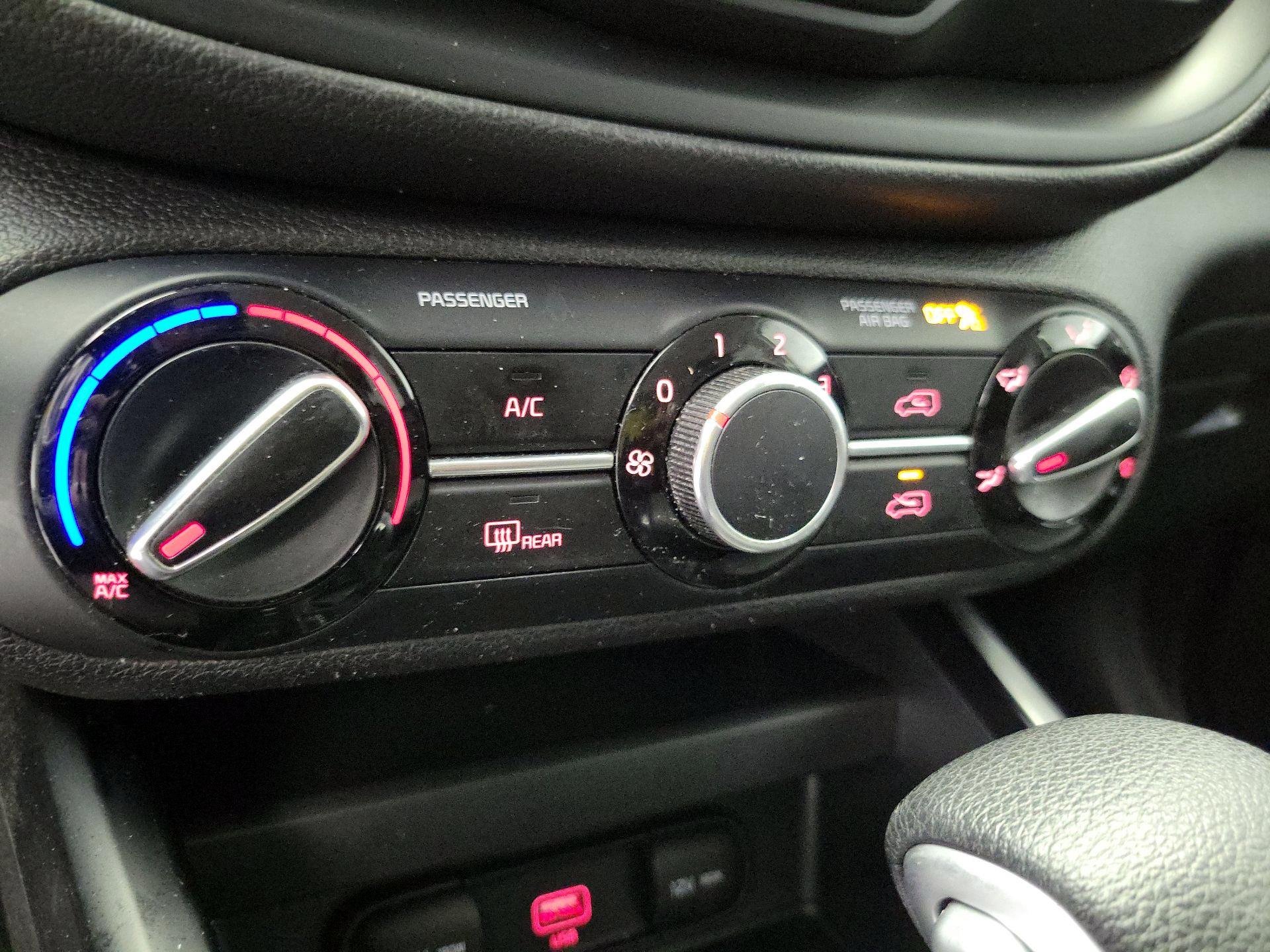 Thumbnail: 2020 Kia Soul - 16