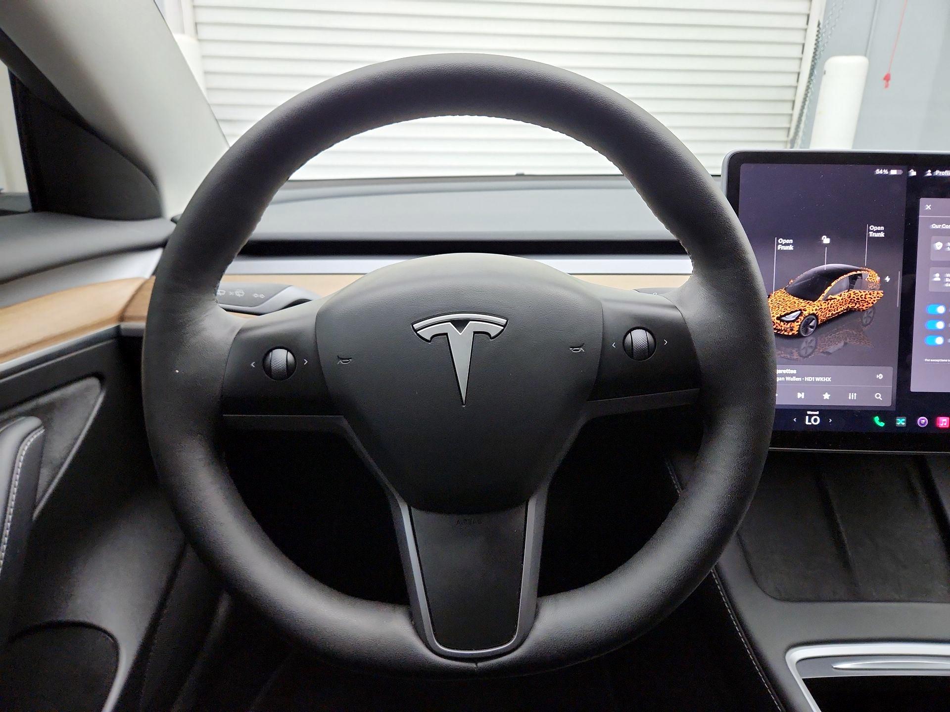 Thumbnail: 2023 Tesla Model 3 - 10