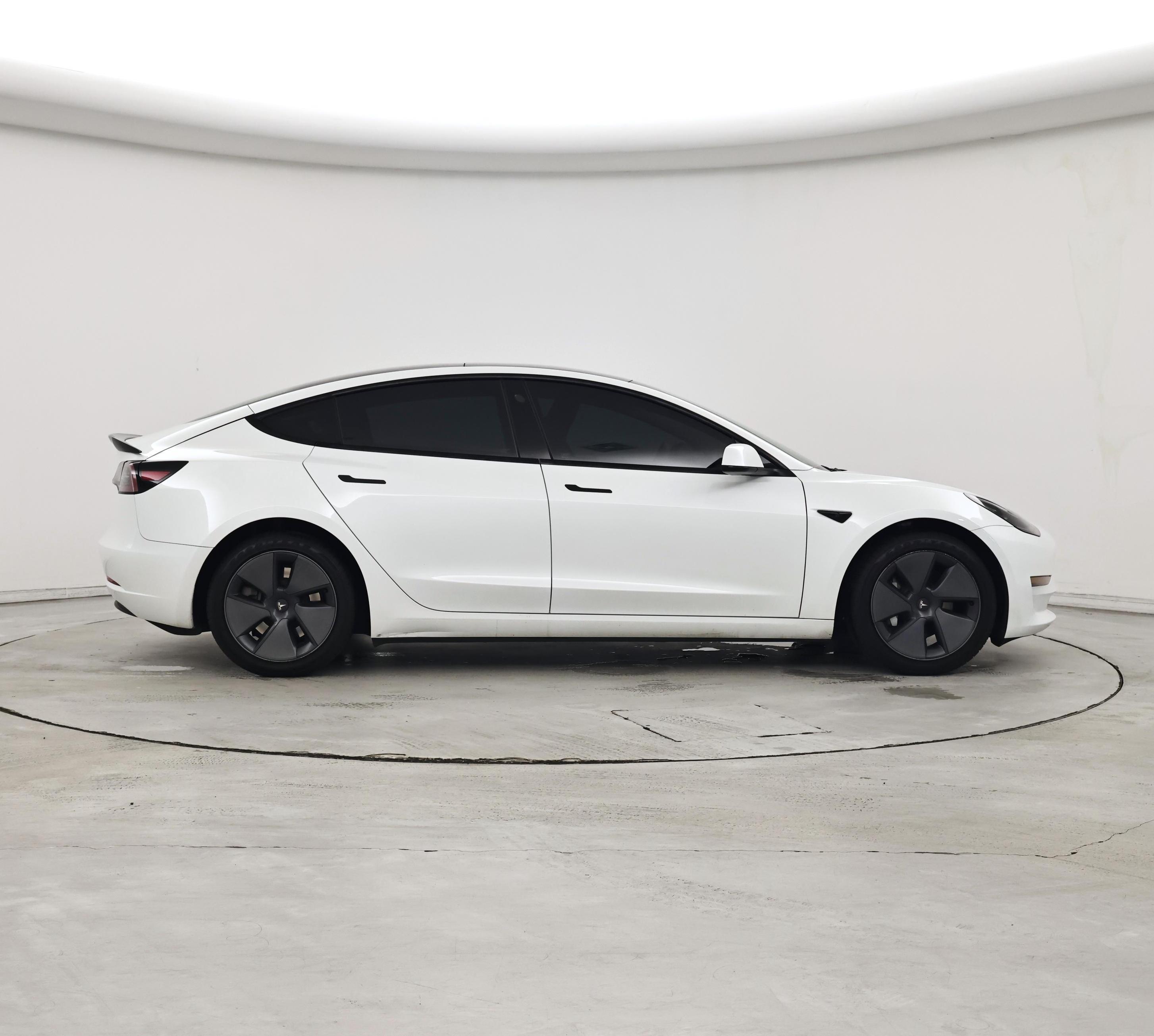 Thumbnail: 2023 Tesla Model 3 - 7