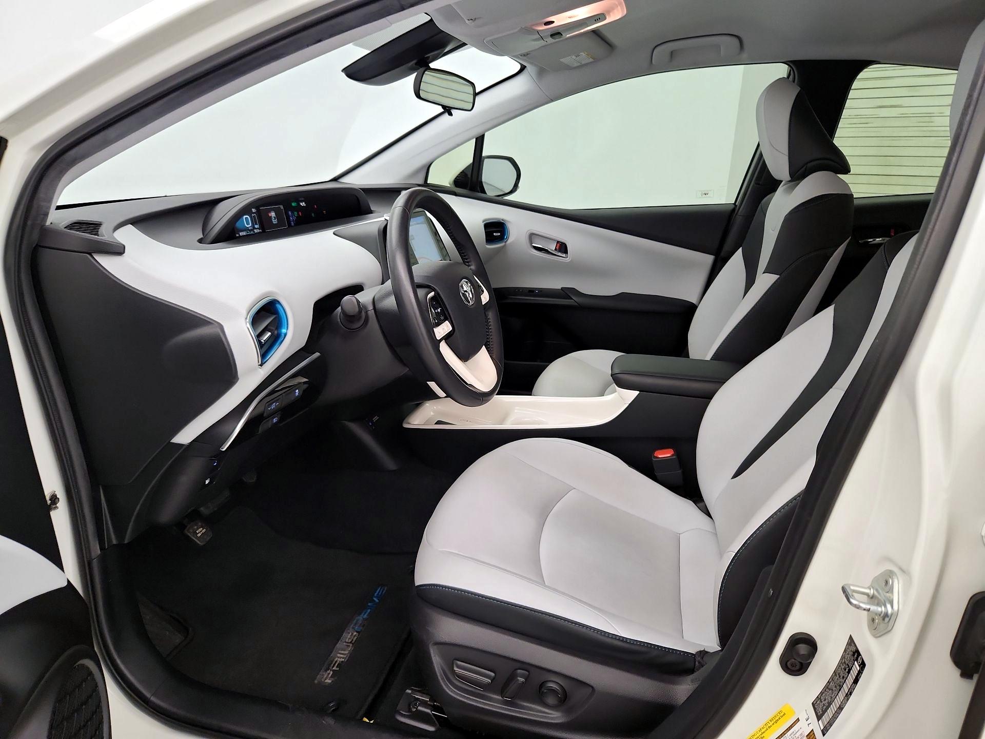 Thumbnail: 2018 Toyota Prius Prime - 11