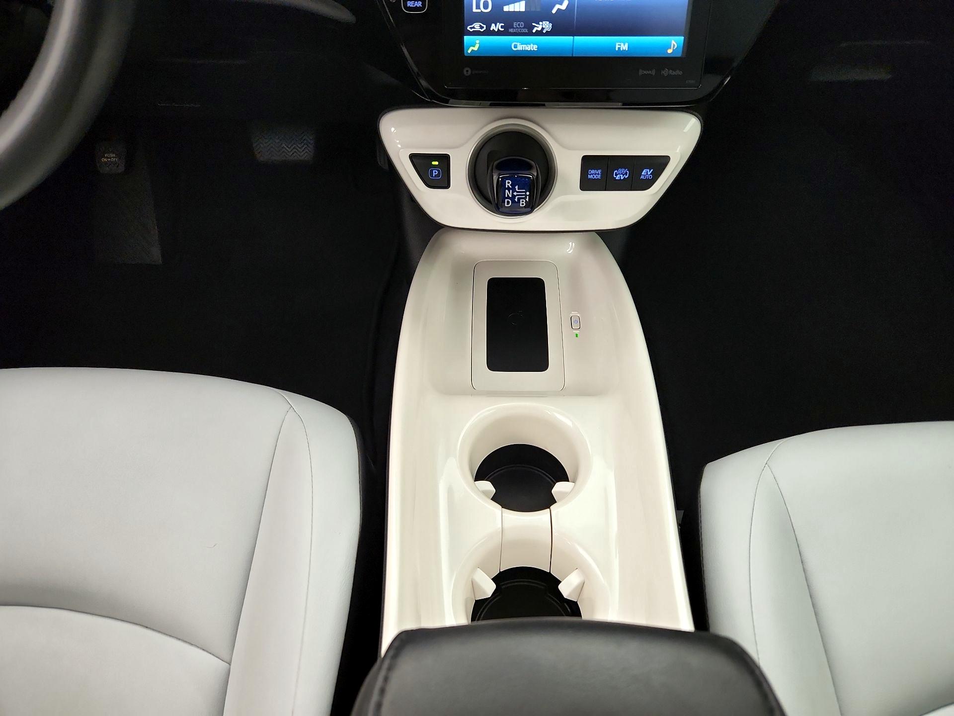 Thumbnail: 2018 Toyota Prius Prime - 18