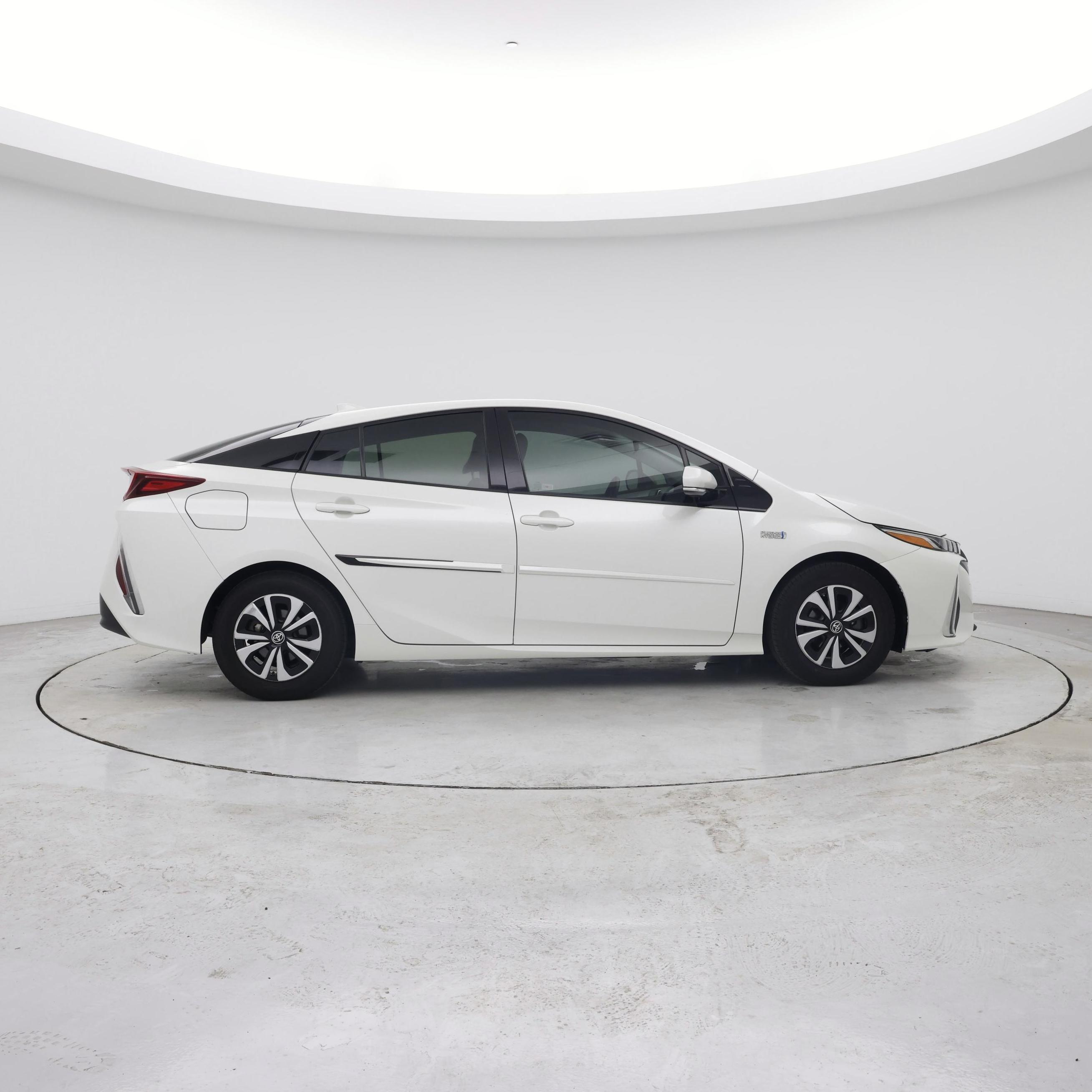 Thumbnail: 2018 Toyota Prius Prime - 7