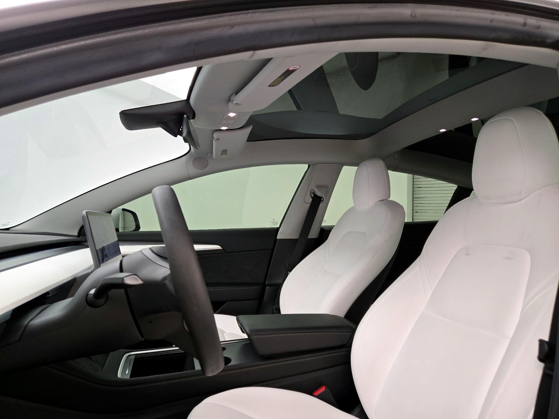Thumbnail: 2022 Tesla Model 3 - 19