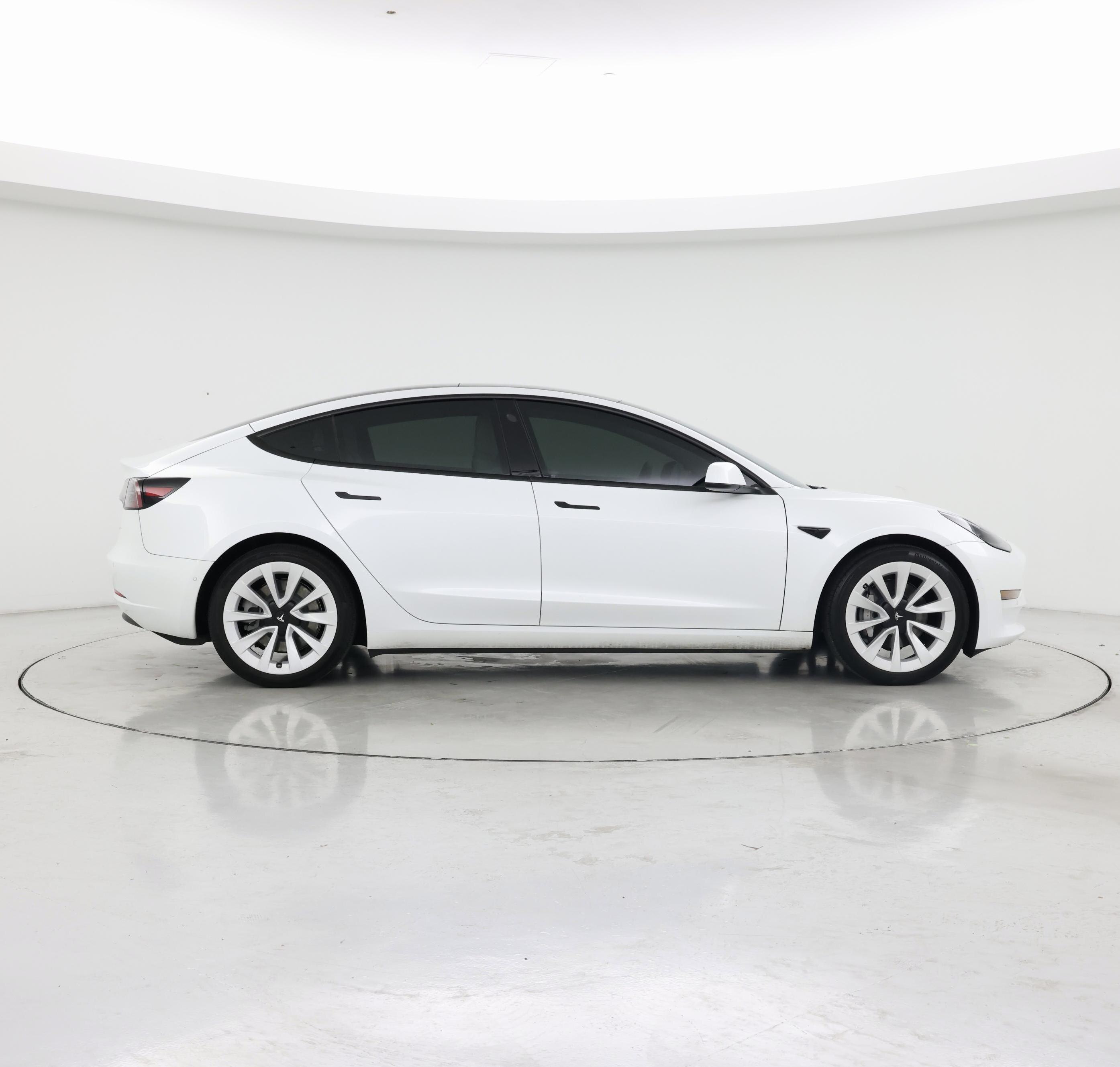 Thumbnail: 2022 Tesla Model 3 - 7