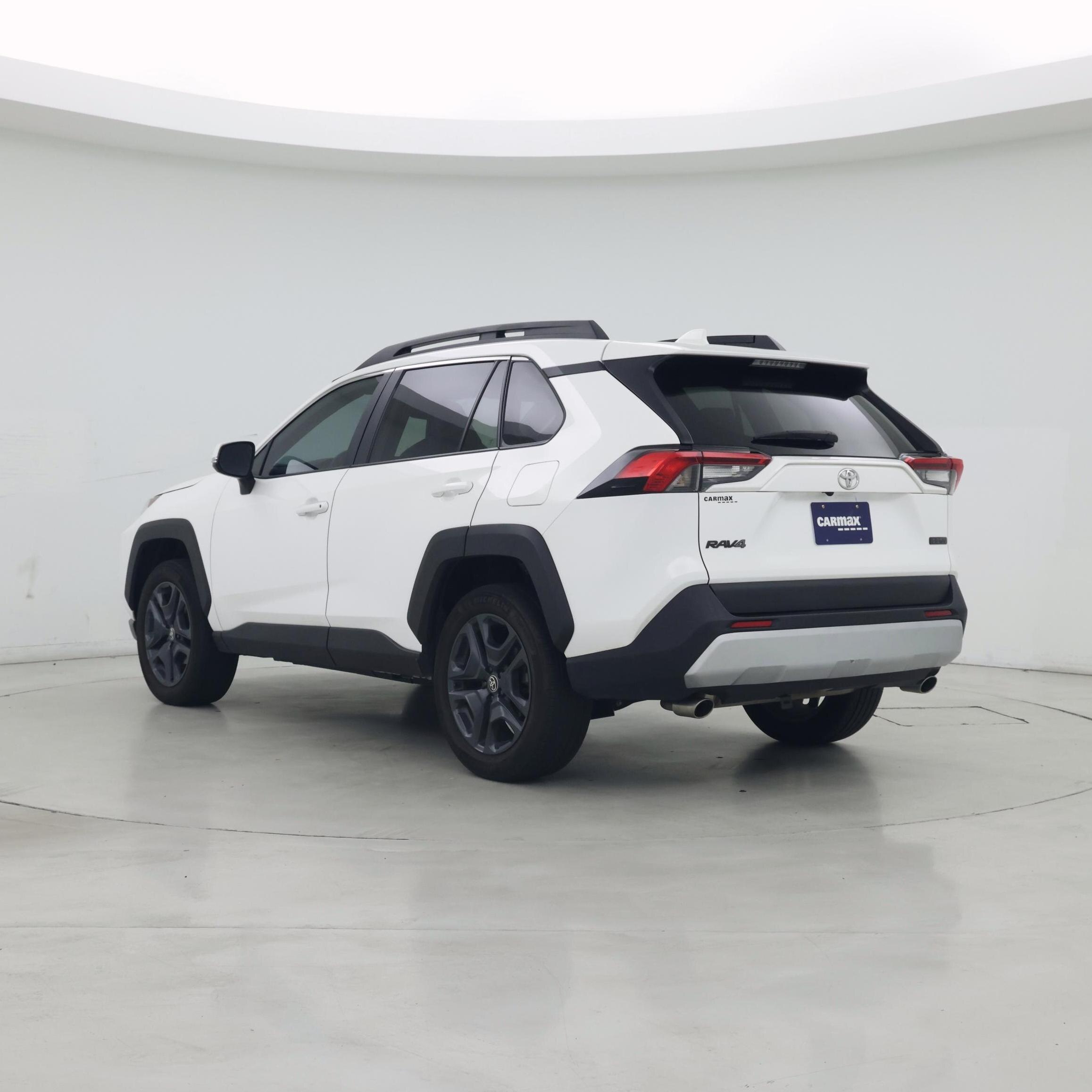 Thumbnail: 2022 Toyota RAV4 - 2