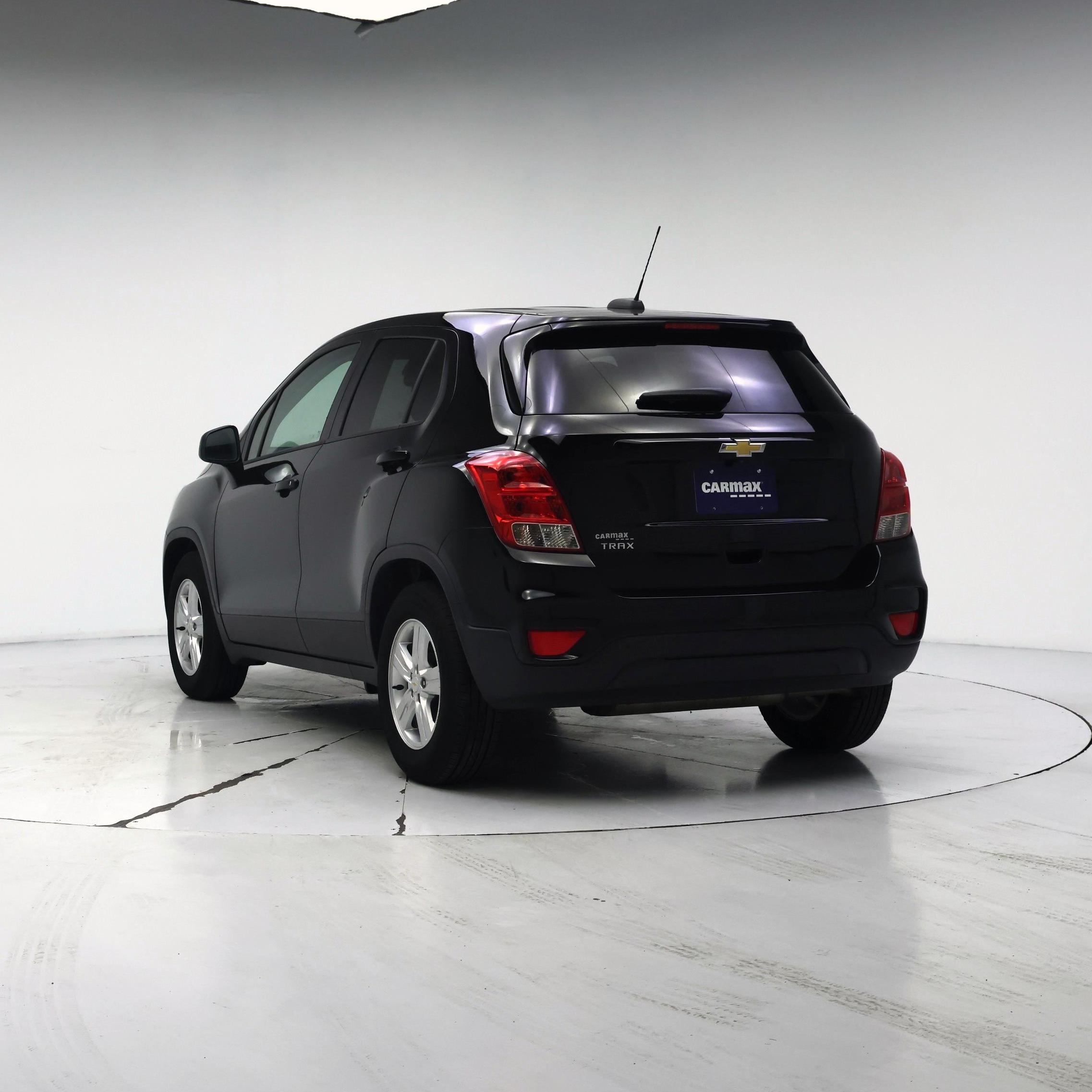 Thumbnail: 2021 Chevrolet Trax - 2