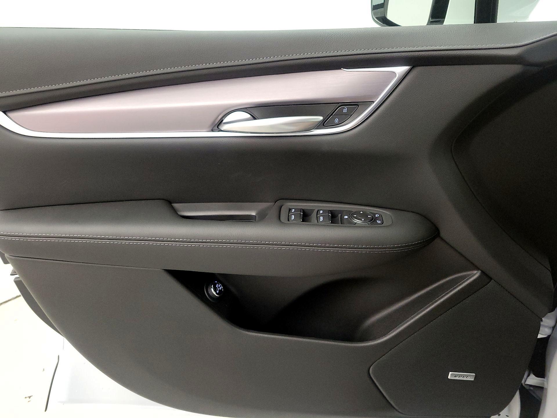 Thumbnail: 2026 Cadillac XT5 - 12