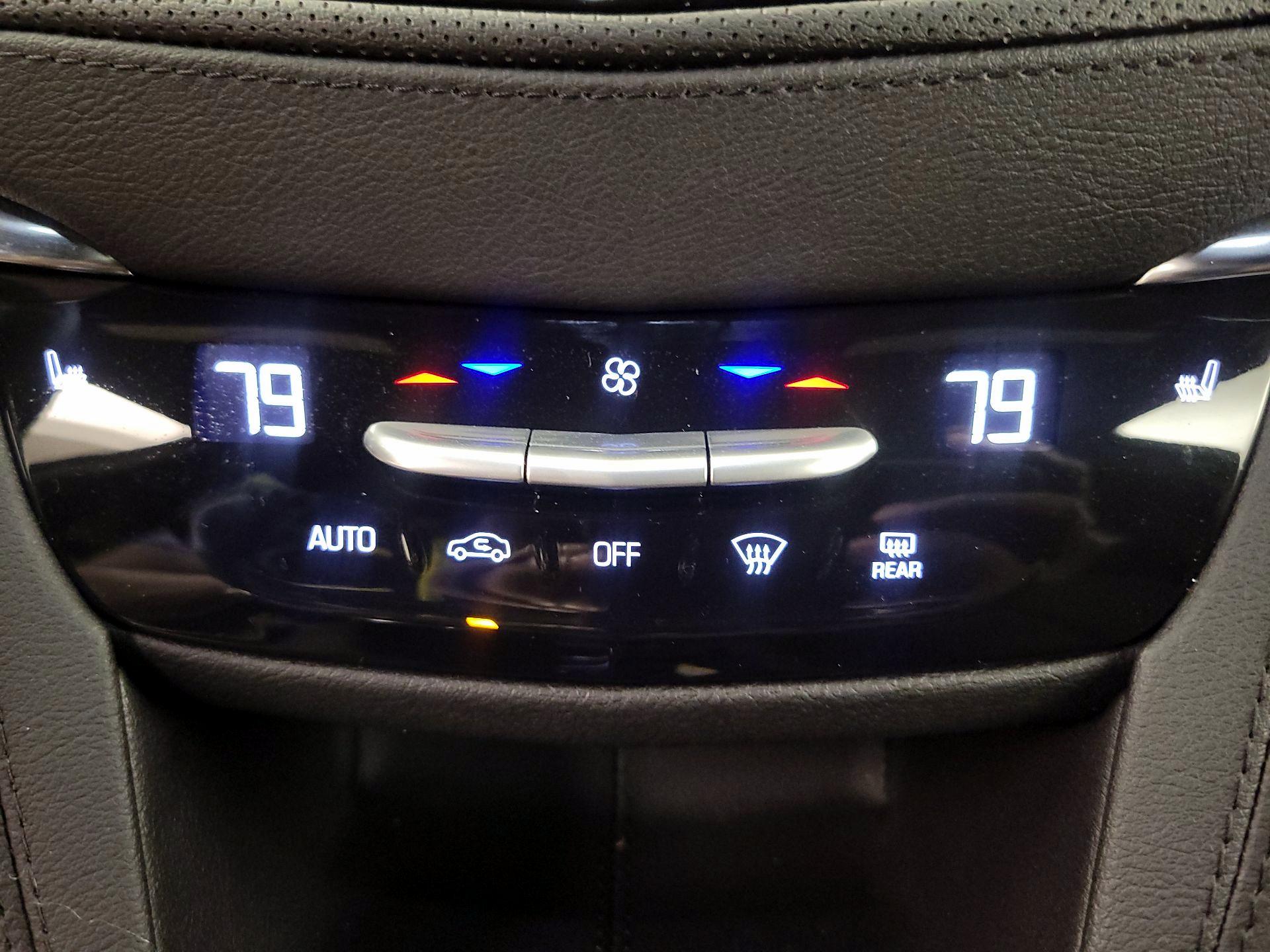 Thumbnail: 2026 Cadillac XT5 - 16