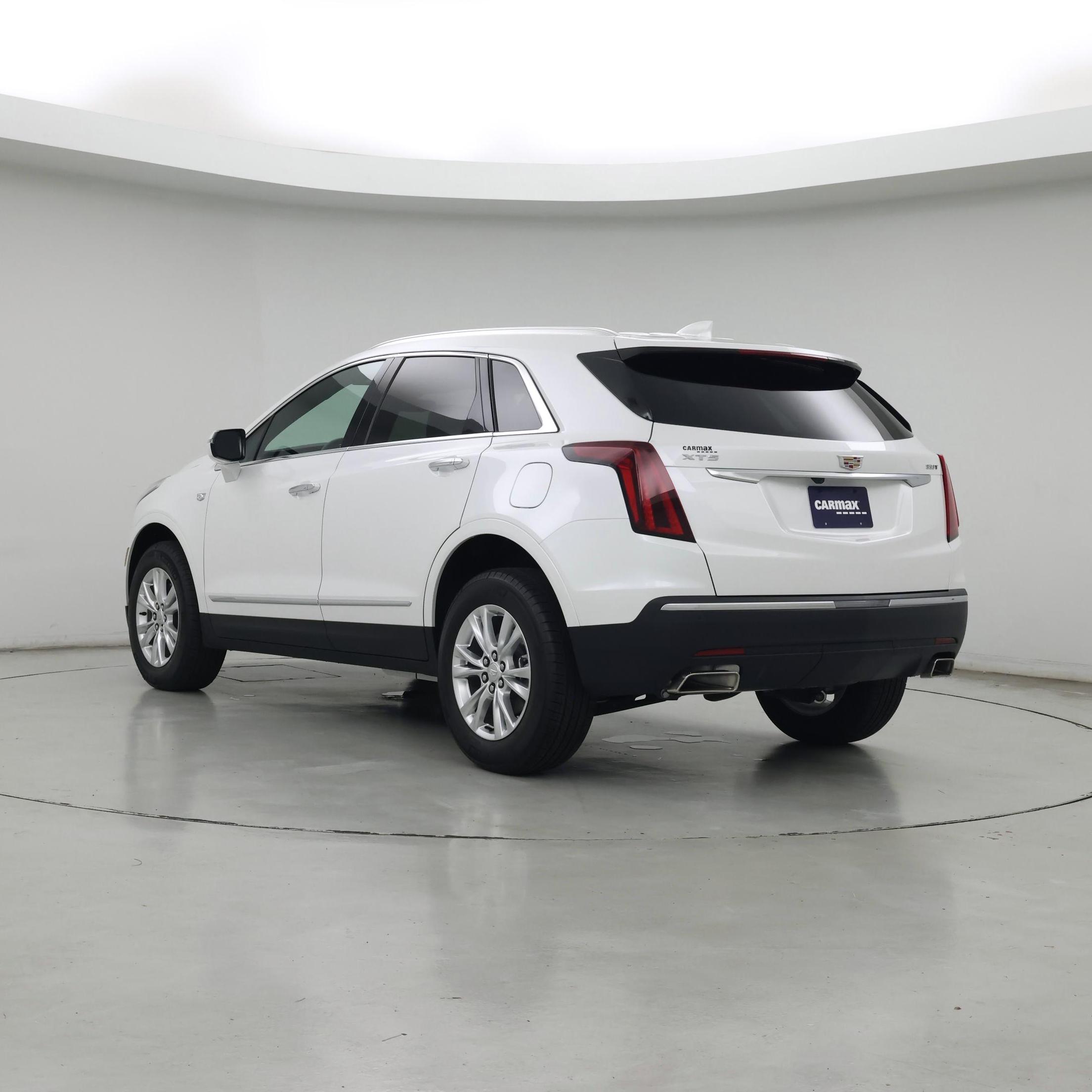 Thumbnail: 2026 Cadillac XT5 - 2