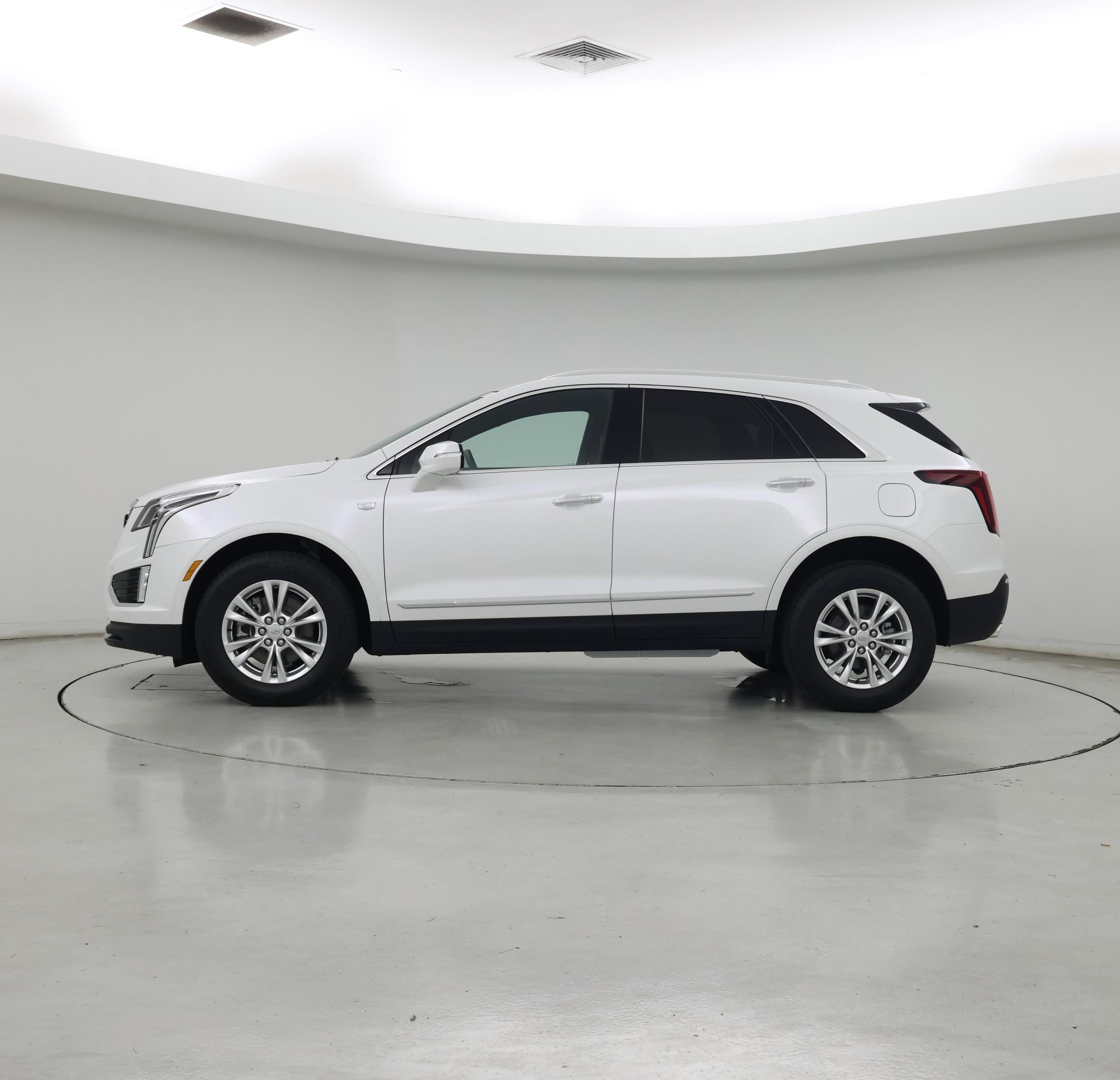 Thumbnail: 2026 Cadillac XT5 - 3