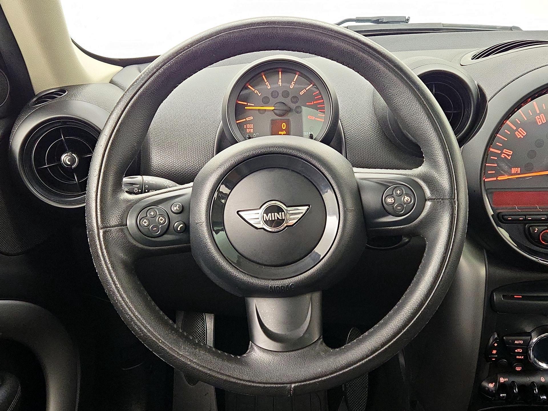 Thumbnail: 2016 MINI Cooper Countryman - 10