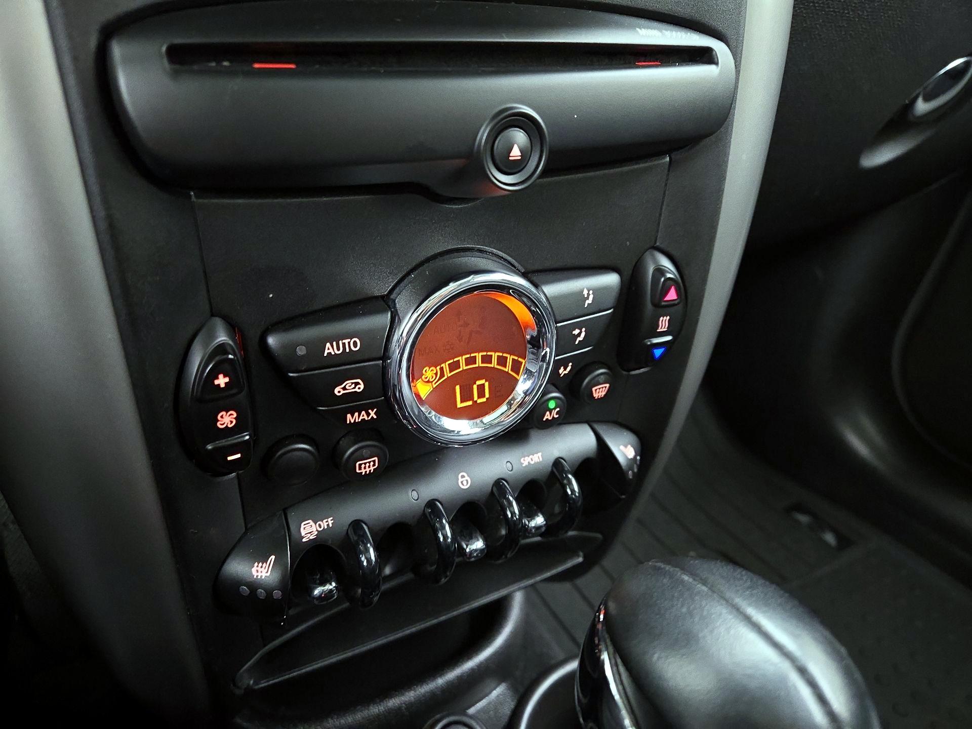 Thumbnail: 2016 MINI Cooper Countryman - 14
