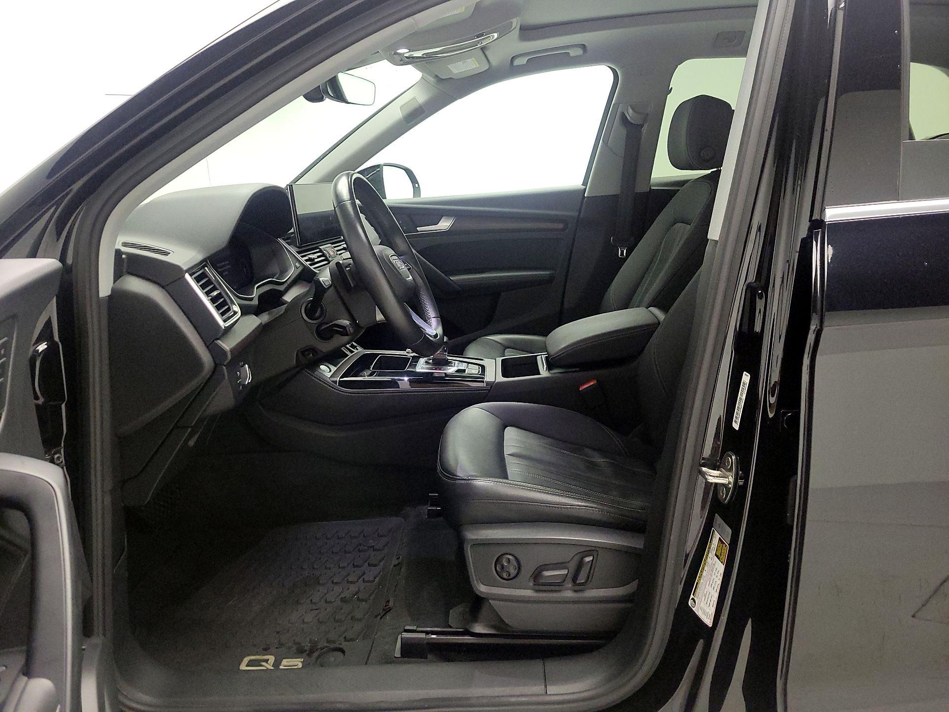 Thumbnail: 2022 Audi Q5 - 11