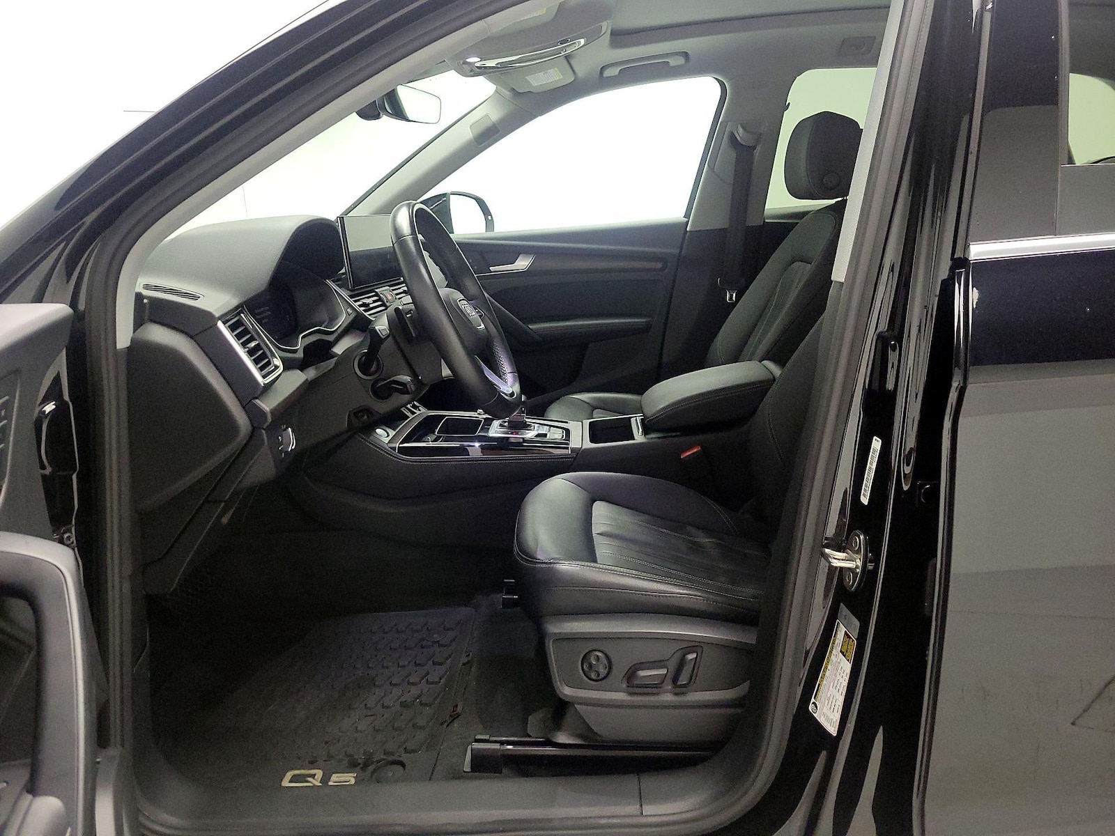 2022 Audi Q5 Premium Plus - Photo 12