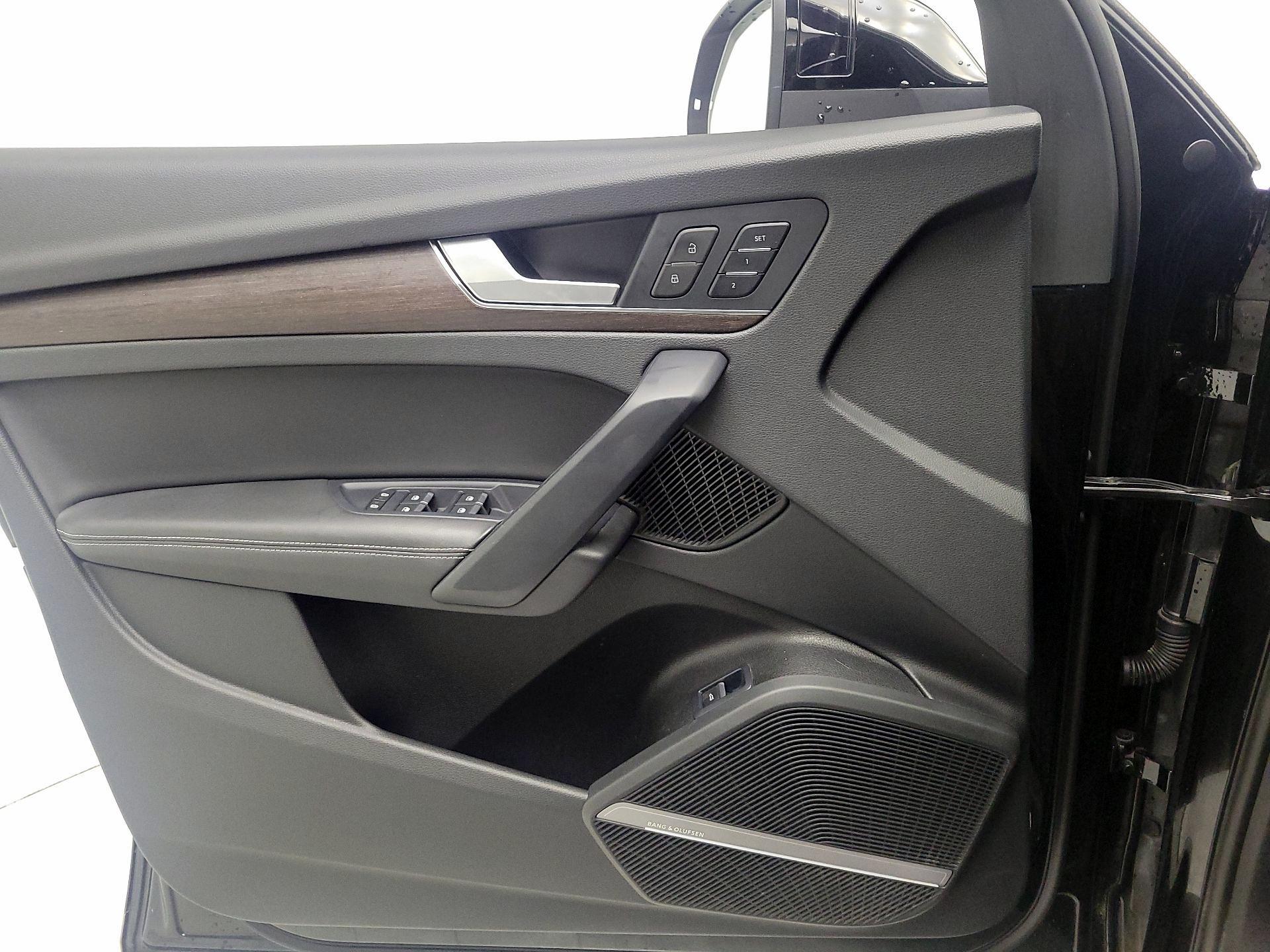Thumbnail: 2022 Audi Q5 - 12