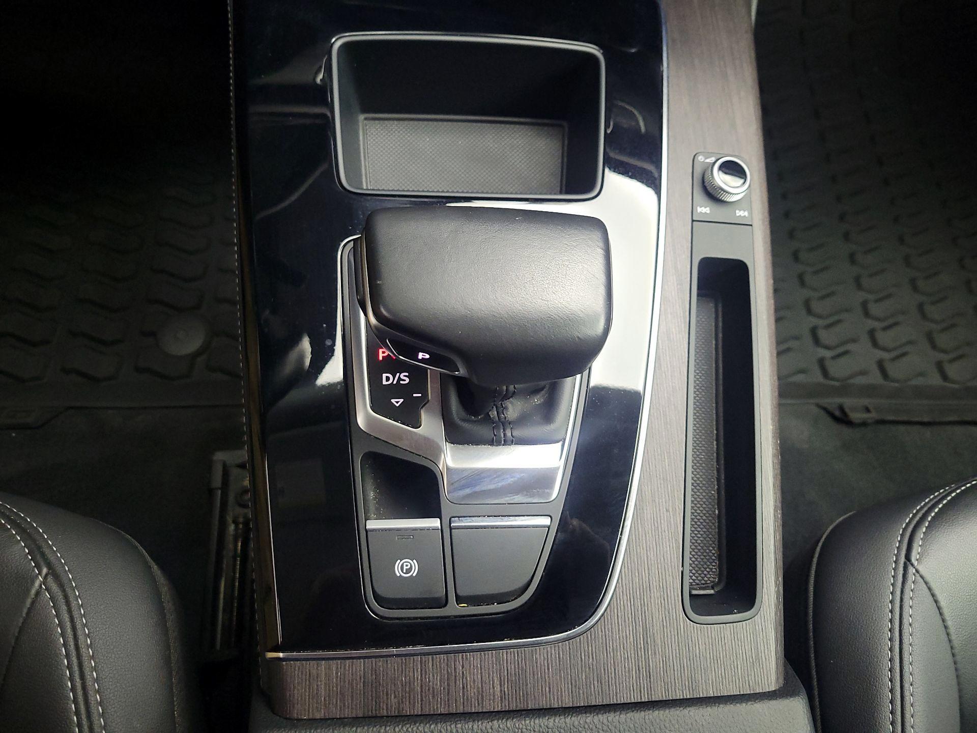 Thumbnail: 2022 Audi Q5 - 18